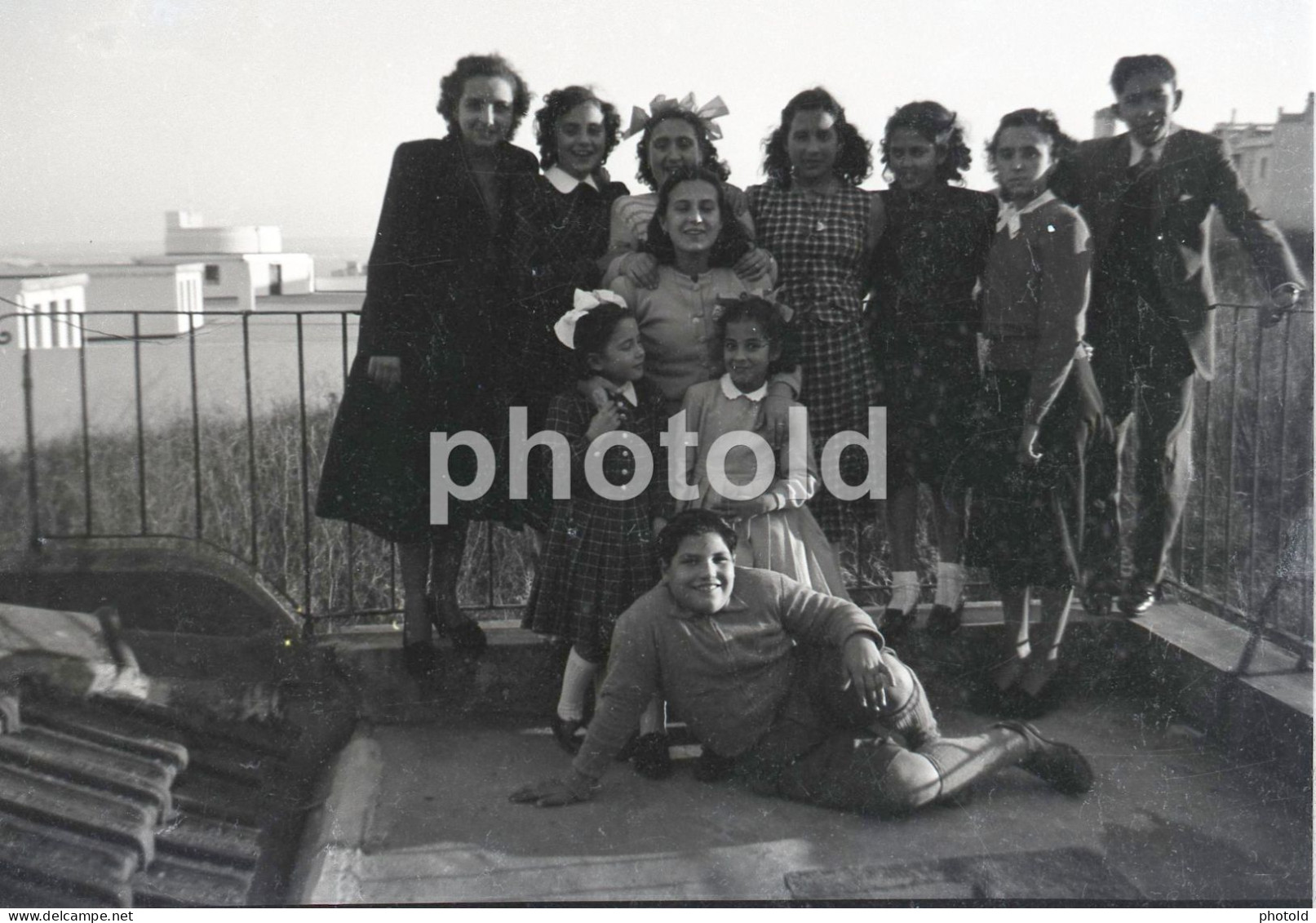 20 NEGATIVES SET 1942 BOYS GIRLS MAN WOMAN FEMME PORTUGAL AMATEUR 60mm NEGATIVE NOT PHOTO FOTO