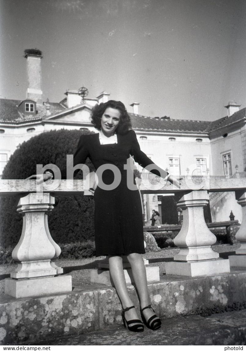 20 NEGATIVES SET 1953 WOMAN FEMME BOY GIRL PORTUGAL AMATEUR 60mm NEGATIVE NOT PHOTO FOTO