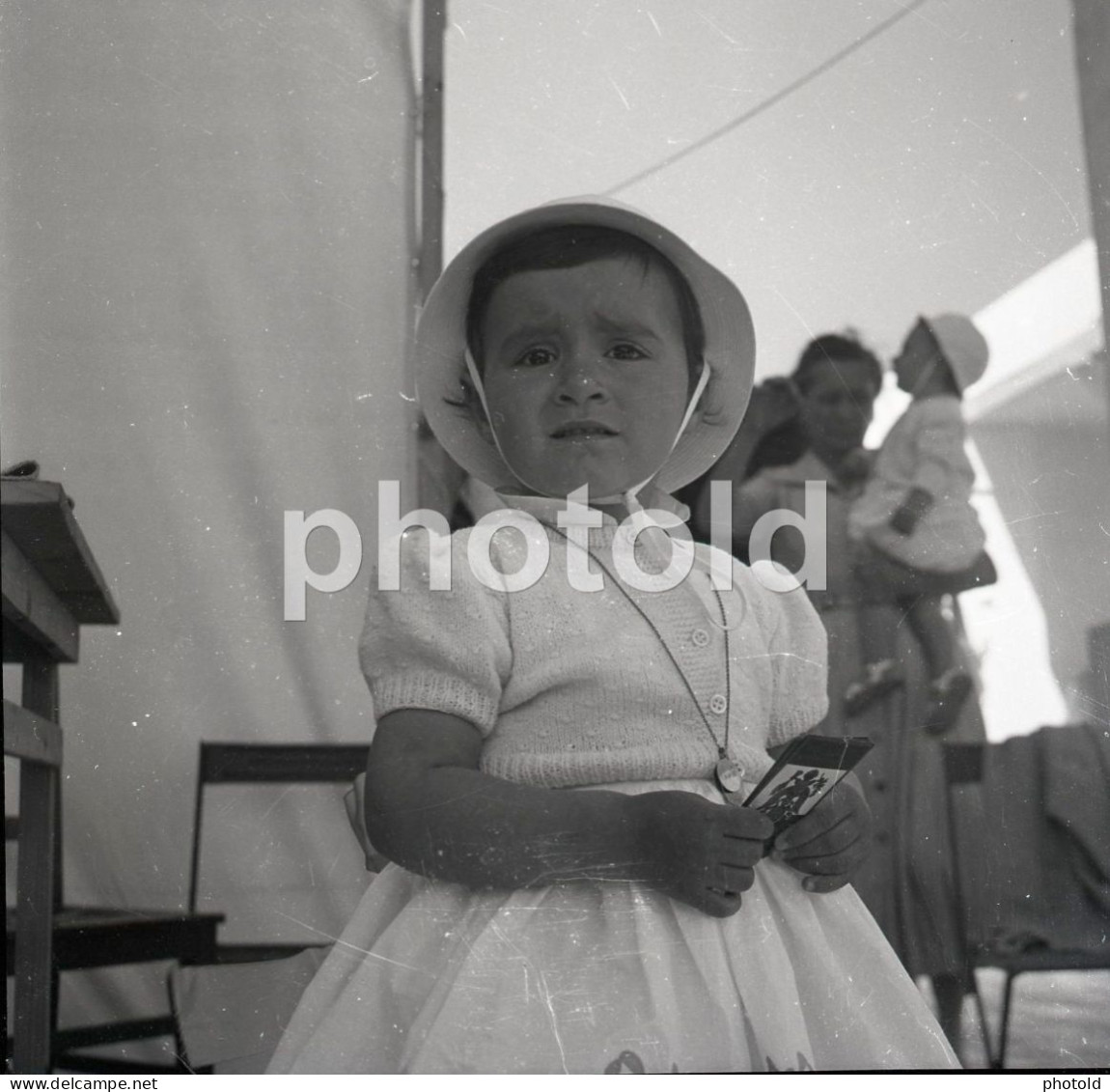 20 NEGATIVES SET 1960s WOMAN FEMME BOY GIRL BABY PORTUGAL AMATEUR 60mm NEGATIVE NOT PHOTO FOTO