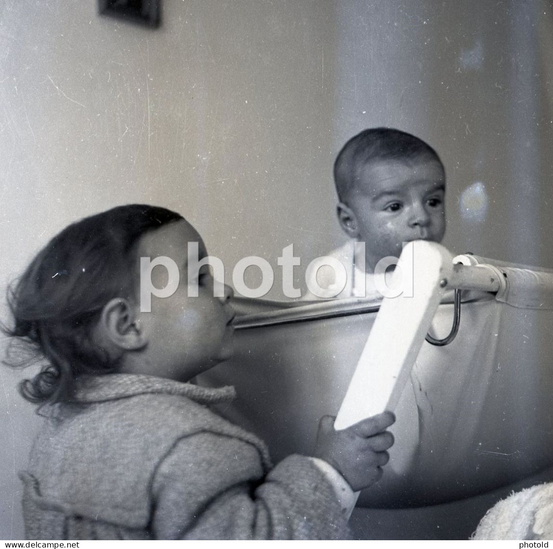 20 NEGATIVES SET 1960s WOMAN FEMME MAN BEACH PLAGE STRAND BABY PORTUGAL AMATEUR 60mm NEGATIVE NOT PHOTO FOTO