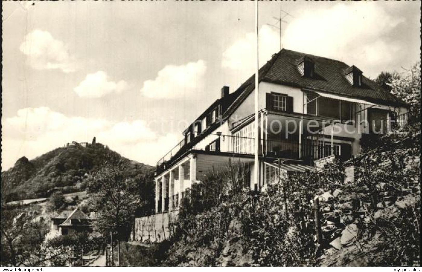 72475667 Rhoendorf Haus Adenauer Mit Blick Auf Den Drachenfels Rhoendorf - Bad Honnef