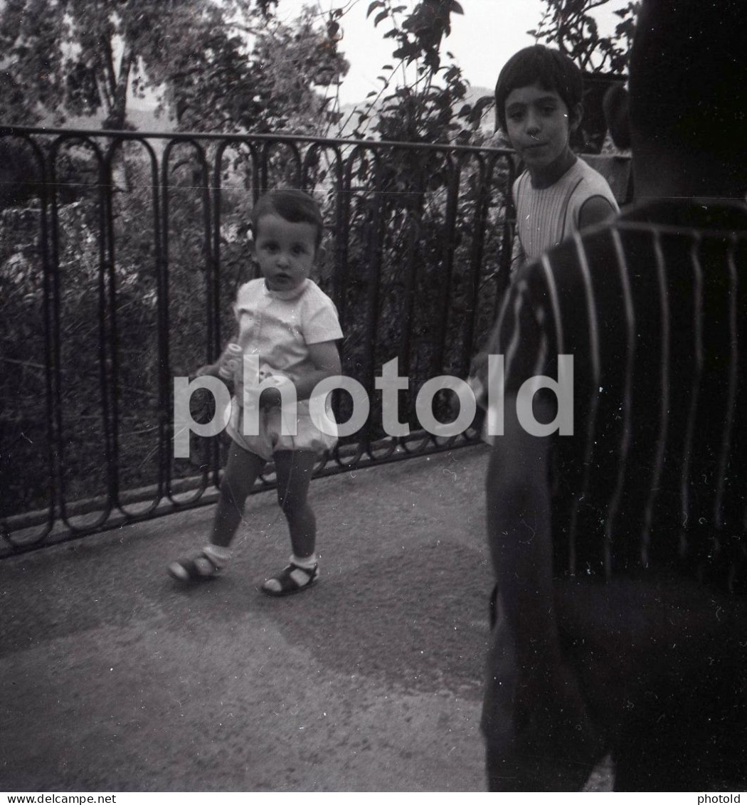 20 NEGATIVES SET 1960s WOMAN FEMME PICNIC BABY PORTUGAL AMATEUR 60mm NEGATIVE NOT PHOTO FOTO