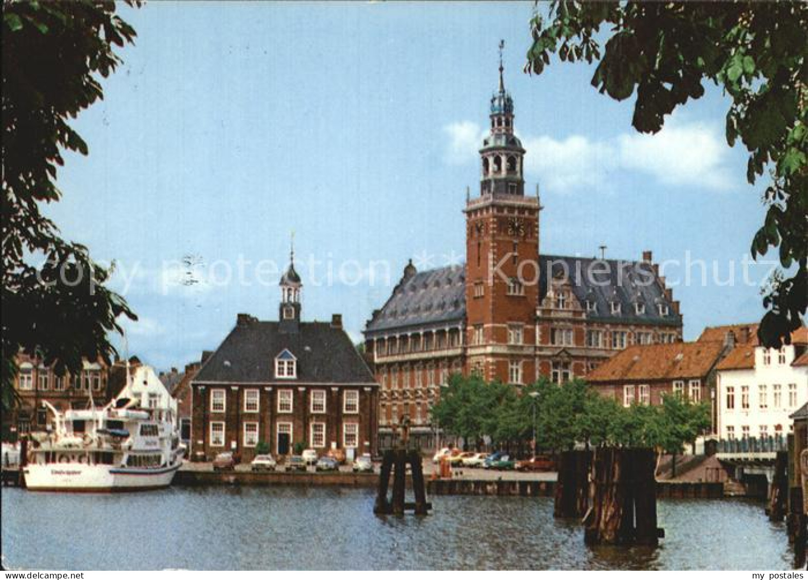 72470169 Leer Ostfriesland Hafen Rathaus Leer - Leer