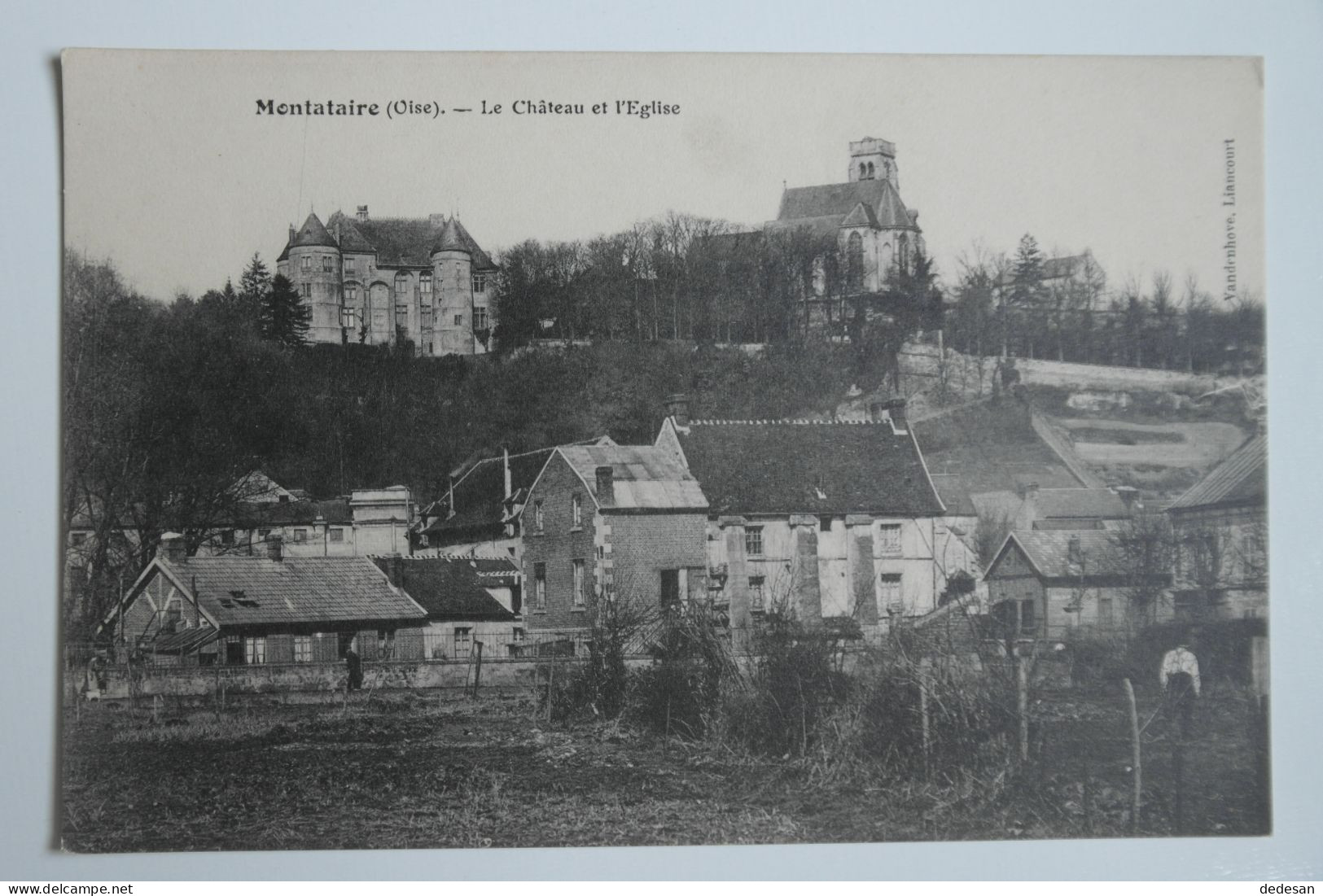 Cpa MONTATAIRE Oise Le Château Et L'église - NOV70 - Montataire