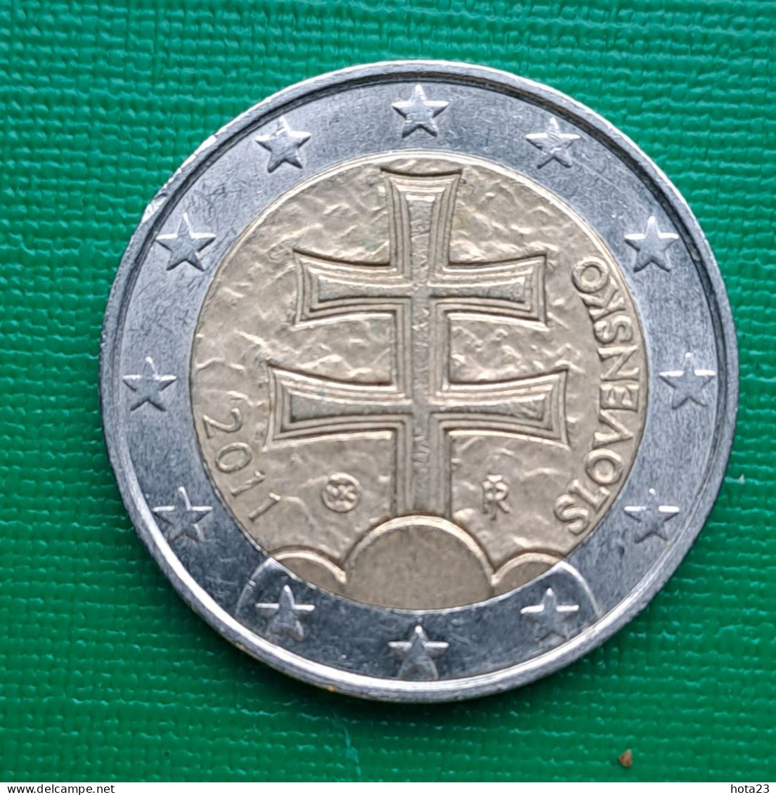 SLOVAKIA  , SLOVAQUIE  2011  DOUBLE BARRED CROSS 2 EURO COIN CIRC - Slovakia