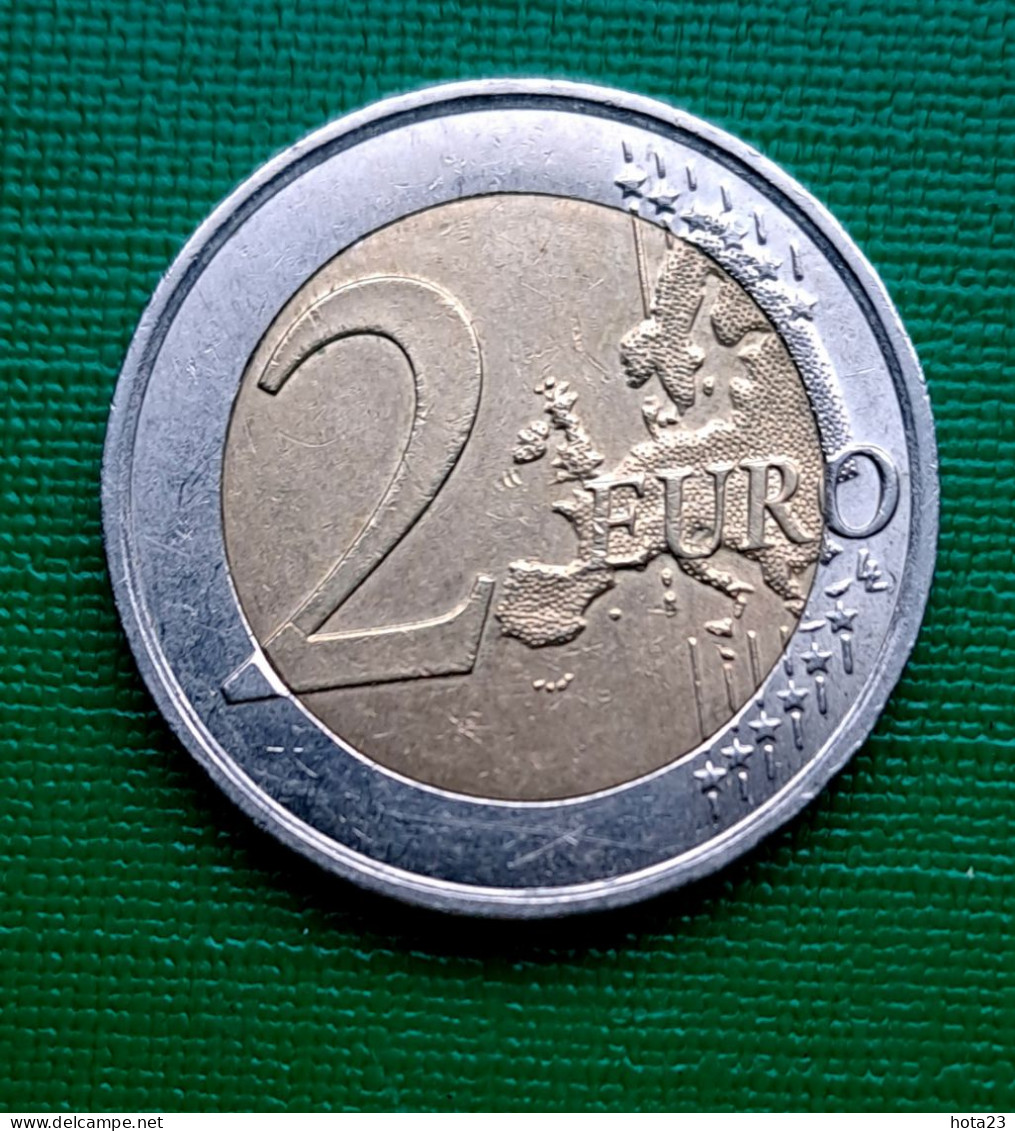 SLOVAKIA  , SLOVAQUIE  2011  DOUBLE BARRED CROSS 2 EURO COIN CIRC - Slowakije