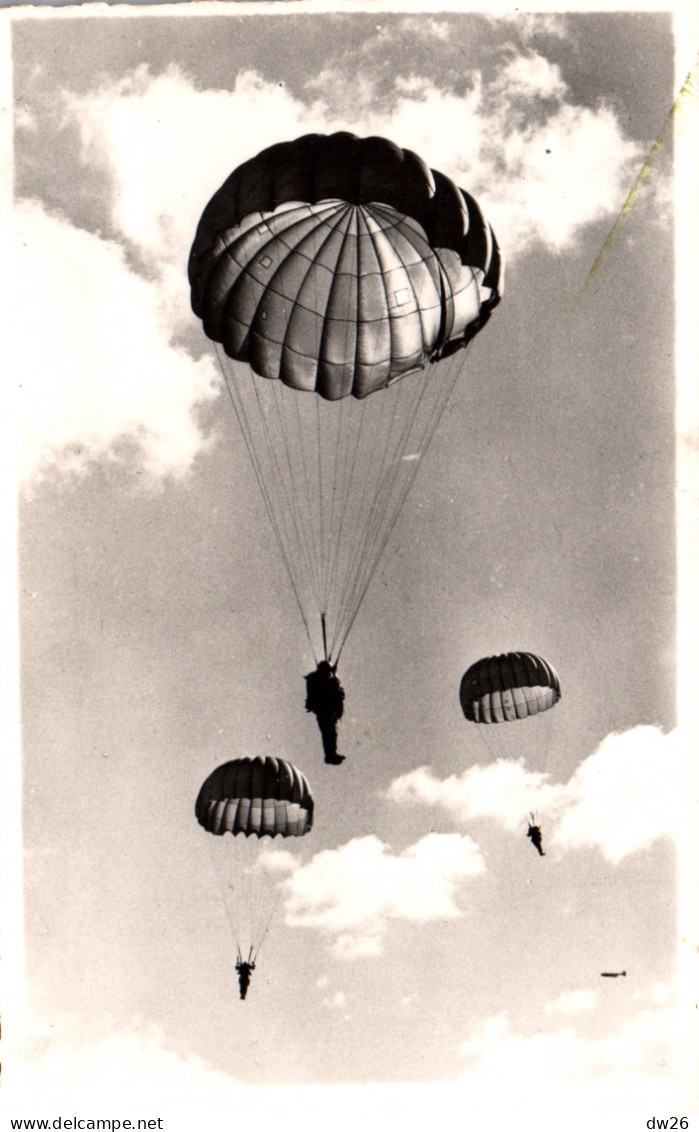 Parachutisme - Saut En Parachute Du Para Robert Yvrard, Transmissions Quartier Faber, Sedan - Paracadutismo