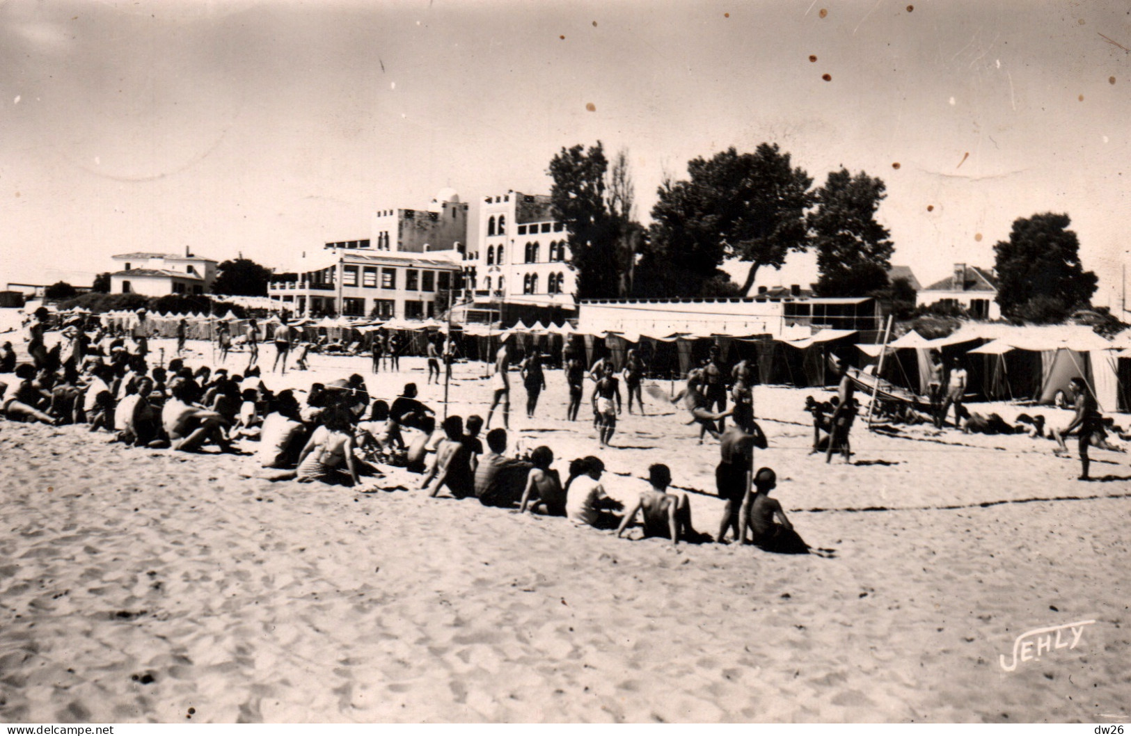 La Tranche Sur Mer (Vendée) La Plage Un Jour De Concours De Volley Ball - Edition Jehly Poupin - Pallavolo