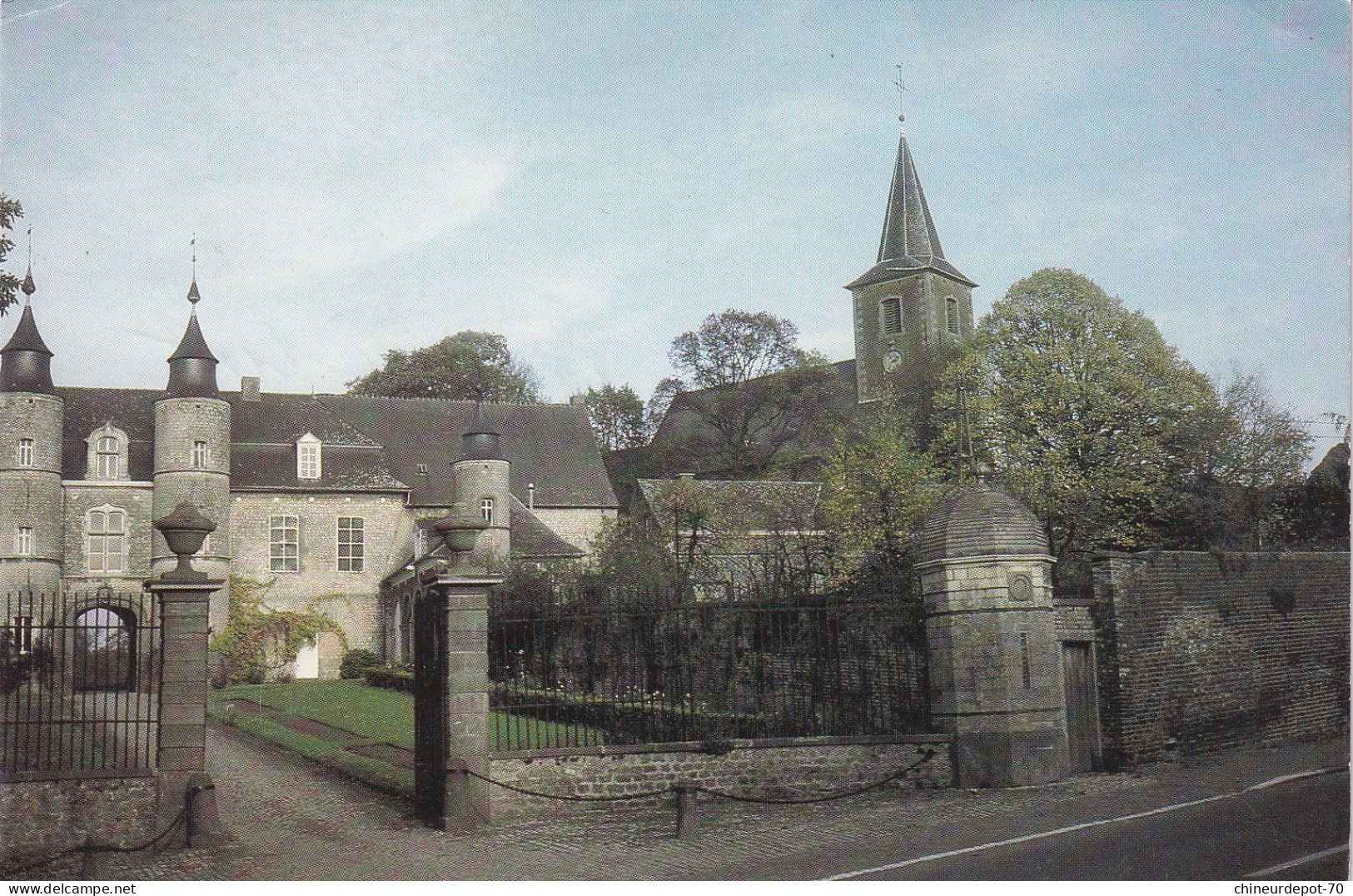 HOUTAIN LE VAL Genappe Le Château Et L'église - Genappe