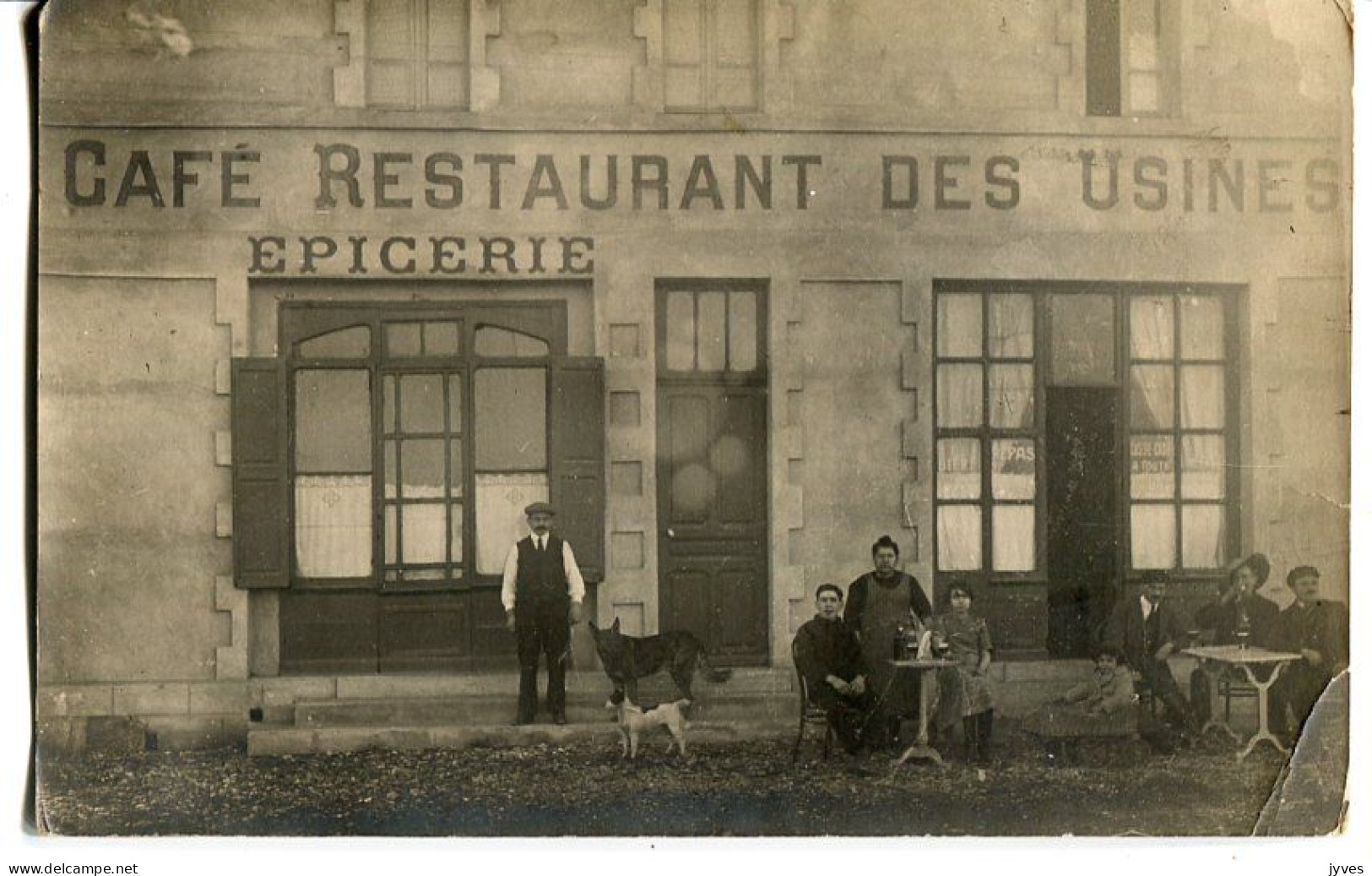 Café Restaurant Des Usines - Epicerie - Ristoranti