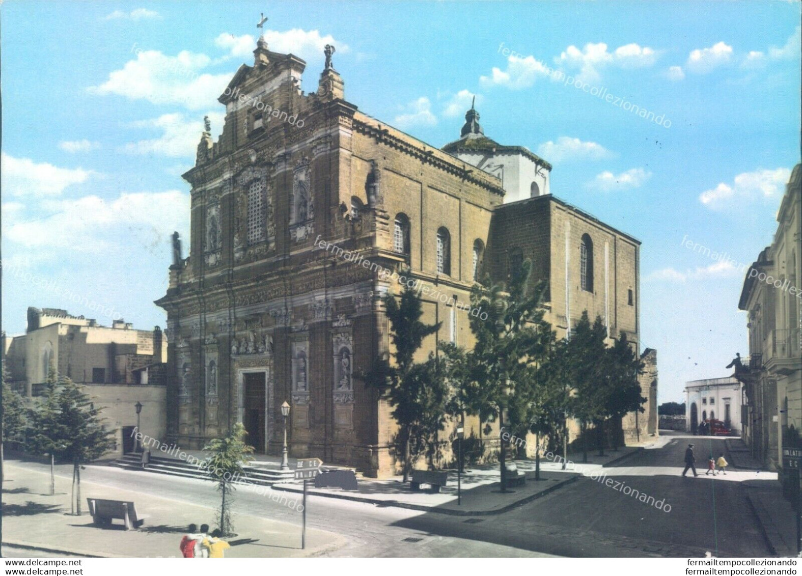 P659 Cartolina Galatone Santuario Ss.crocifisso Provincia Di Lecce - Lecce