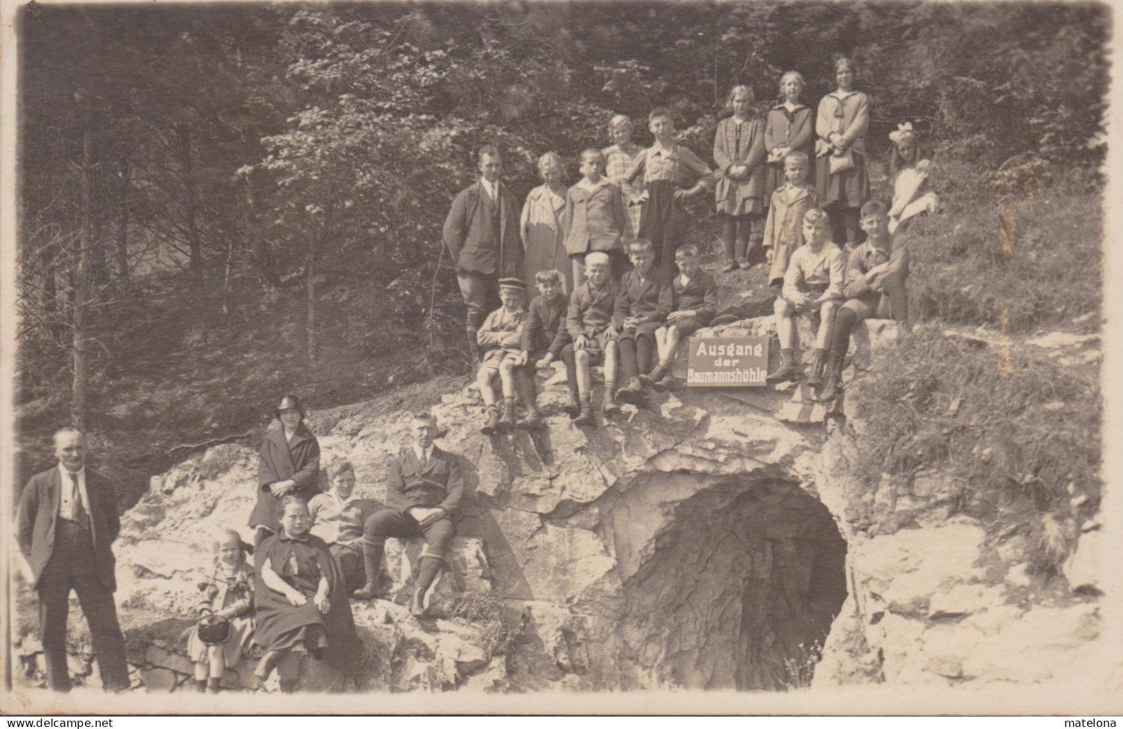 ALLEMAGNE SAXE - ANHALT AUSGANG DER BAUMANNSHÖHLE GRUPPE VON LEUTEN La Sortie De Grotte De BAUMANN BLANKENBURG - Blankenburg