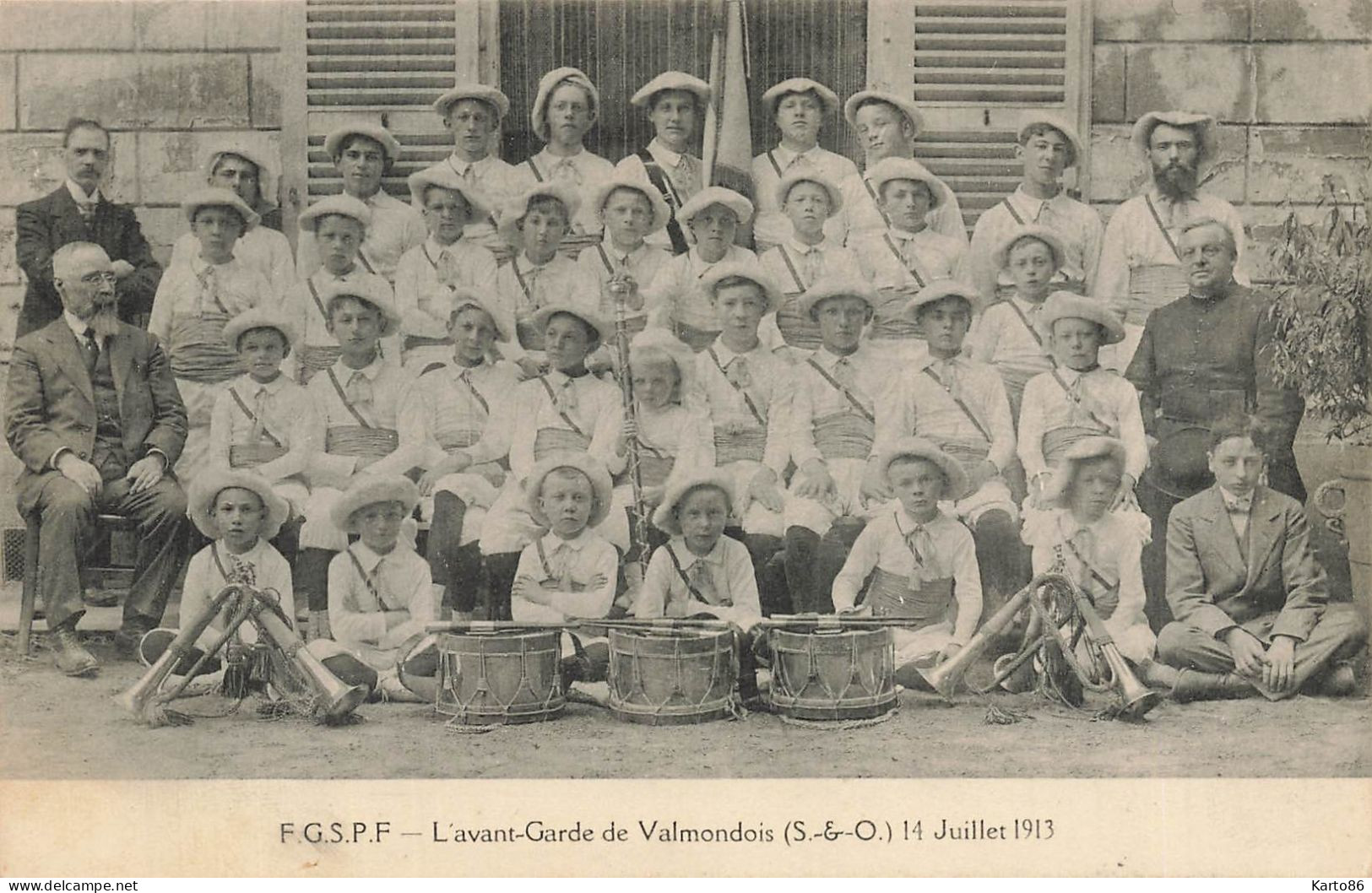 Valmondois * F.G.S.P.F. L'Avant Garde De Valmondois Le 14 Juillet 1913 * Fanfare Orchestre Enfants Musique Tambour - Valmondois