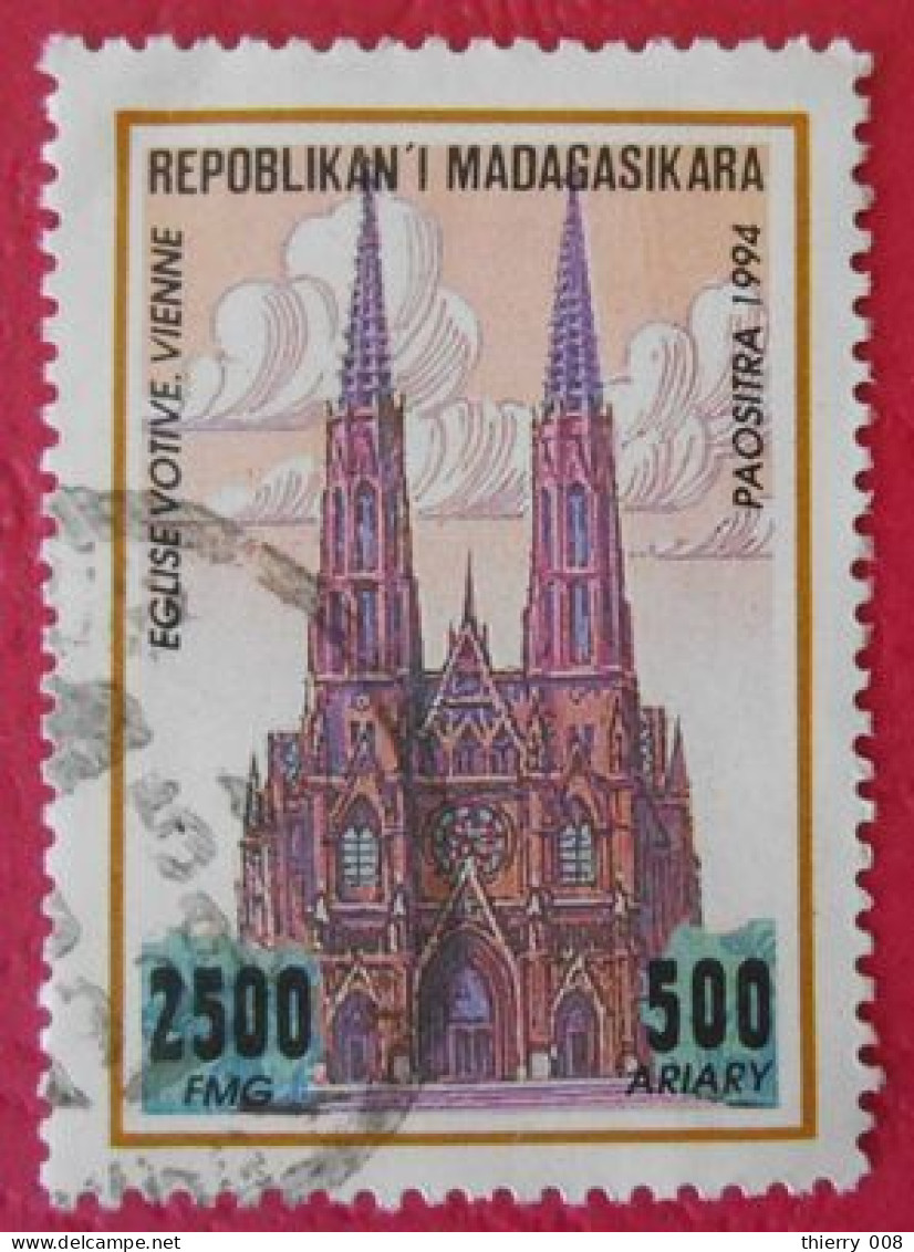 44 Repoblika Malagasiraka République Malgache Eglise Votive Vienne - Cristianismo