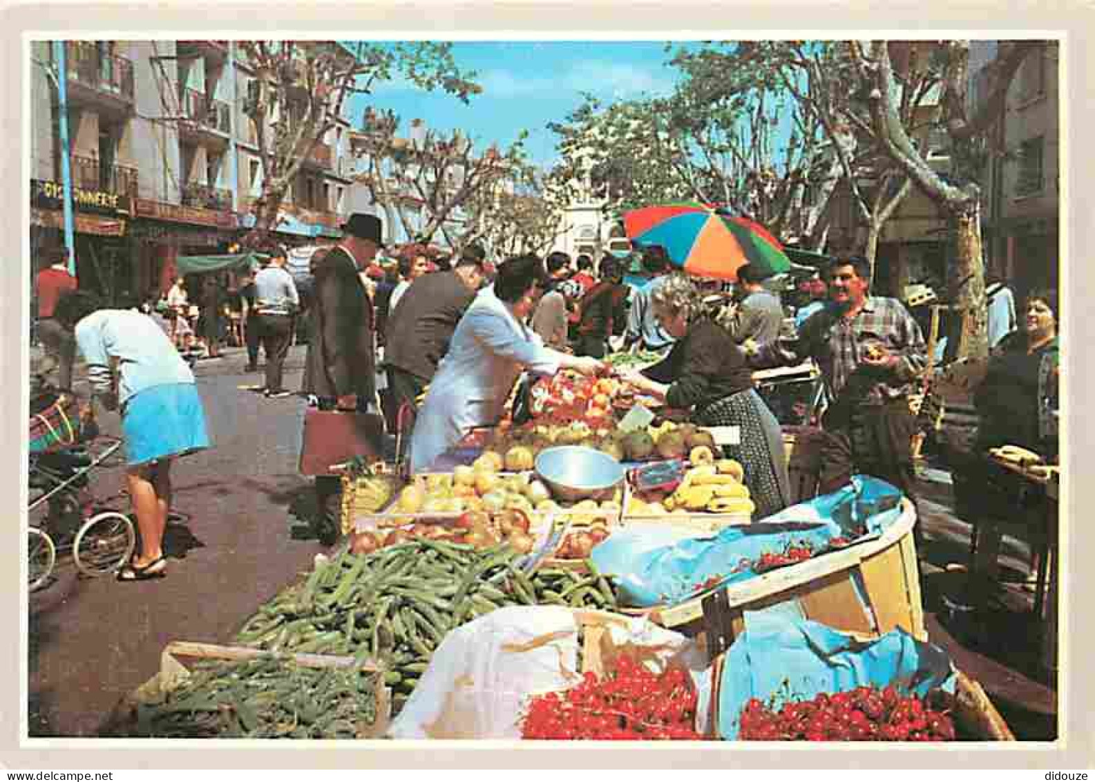 Marchés - Marché Provençal - Fruits Et Légumes - Poussette - Carte Neuve - CPM - Voir Scans Recto-Verso - Mercati