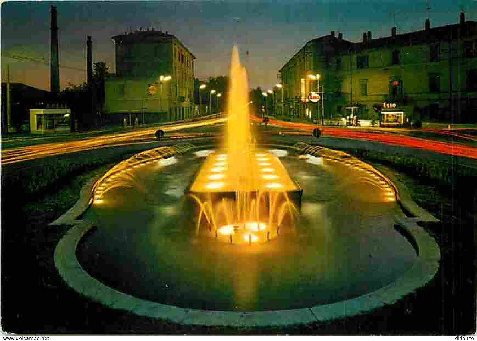 Italie - Cremona - La Nuit - Place L Cadorna - CPM - Voir Scans Recto-Verso - Cremona