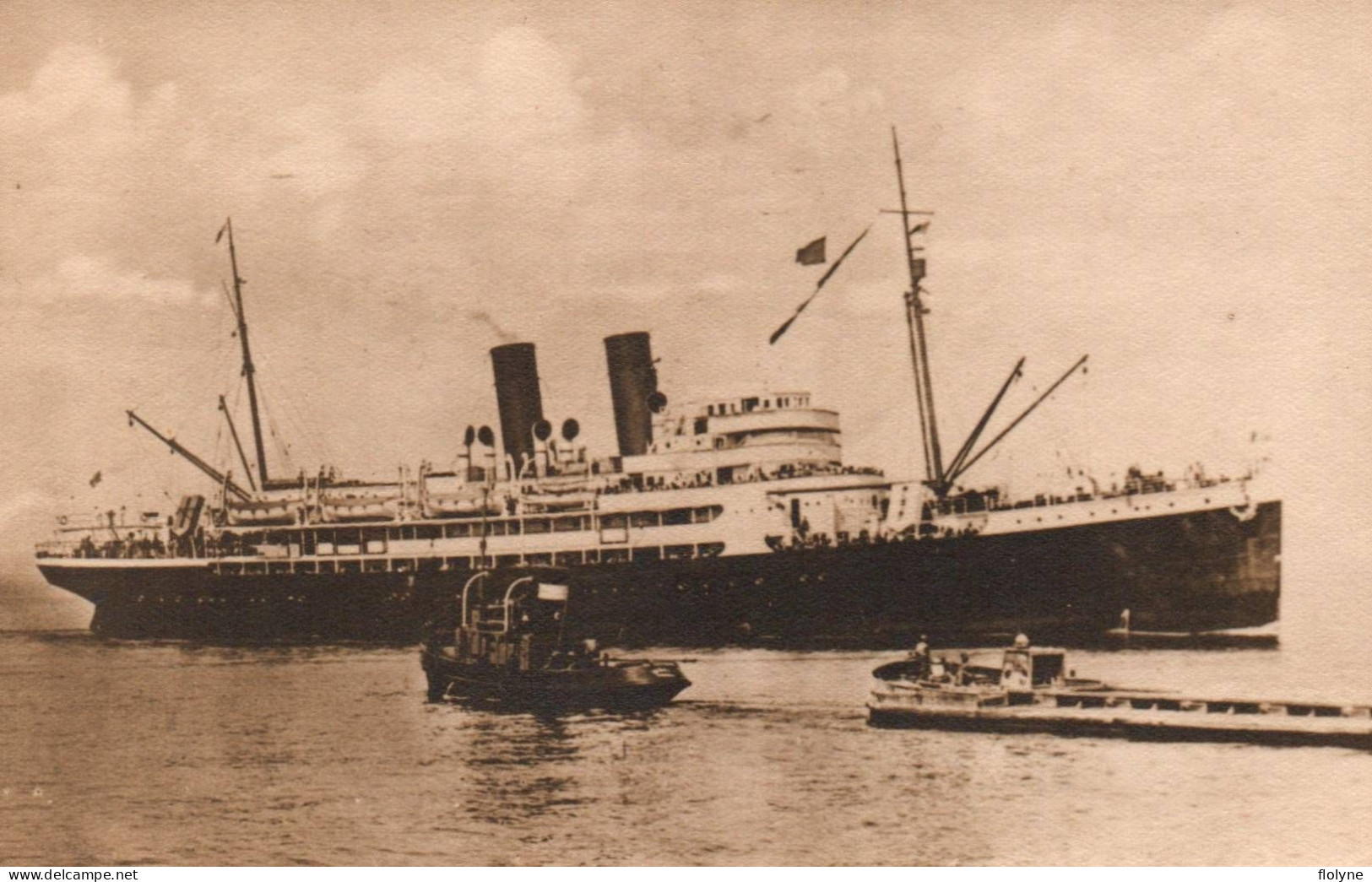 Bateau - Carte Photo - Un Paquebot - Bateau Remorqueur Et Péniche - Passagiersschepen