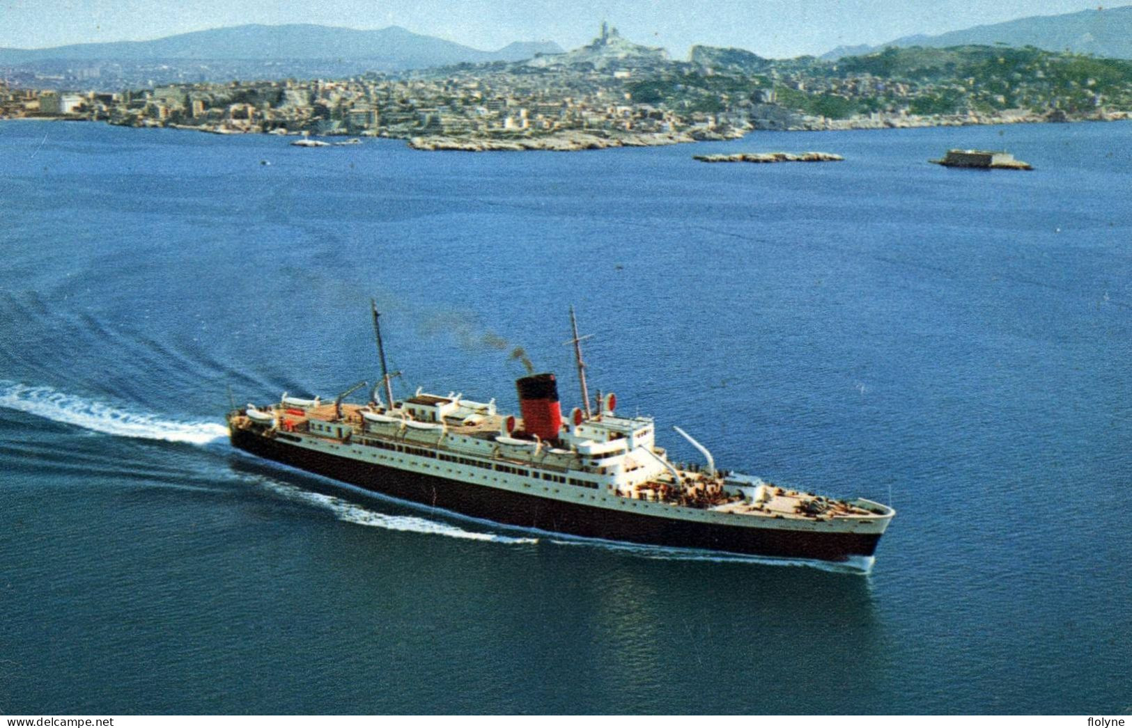 Bateau - Le Paquebot VILLE D'ORAN , Au Départ De Marseille - Lignes D'algérie Et Tunisie - Passagiersschepen