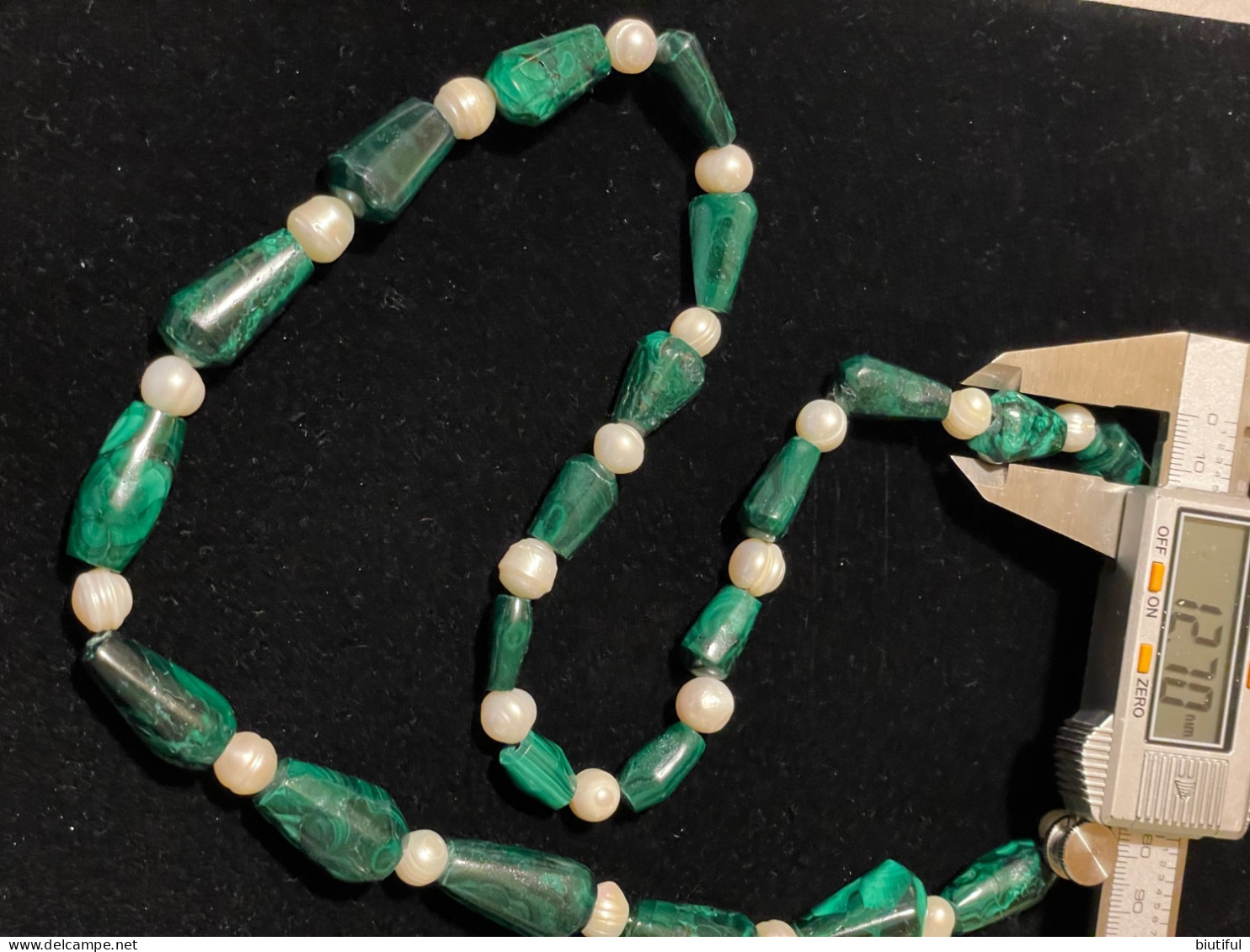 Antica Collana In Malachite E Perle Di Fiume - Afrikaanse Kunst