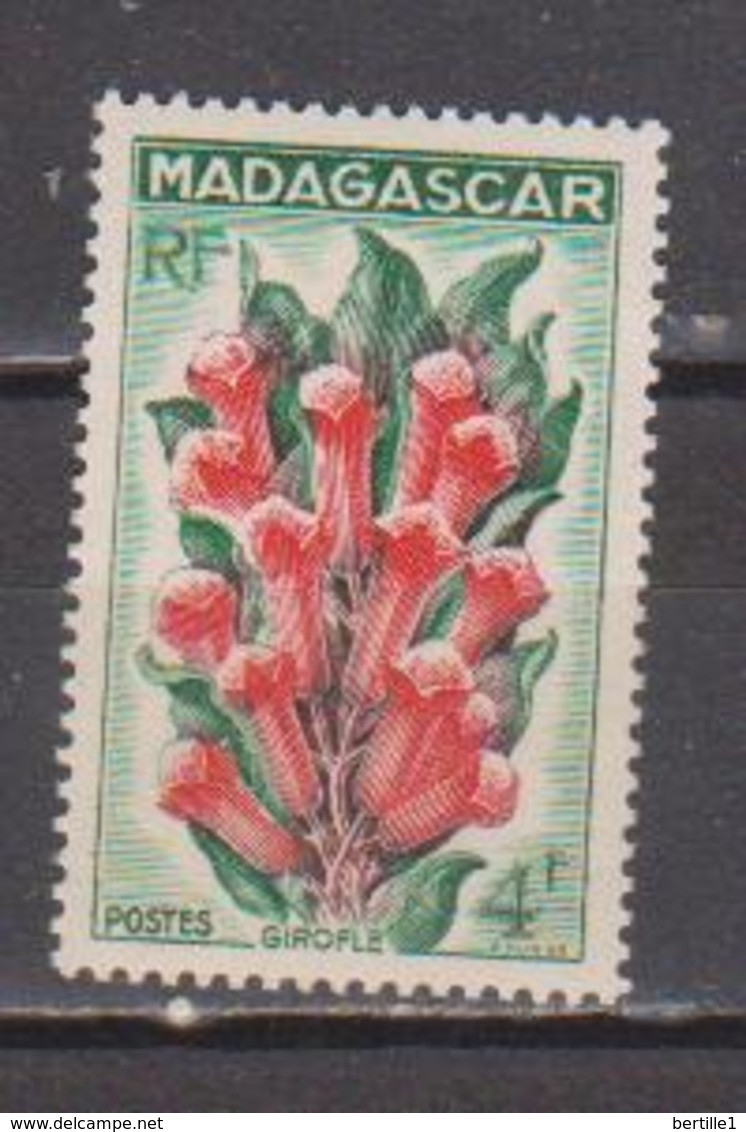 MADAGASCAR       N° YVERT  :   333    NEUF SANS CHARNIERE        ( NSCH 07  ) - Unused Stamps