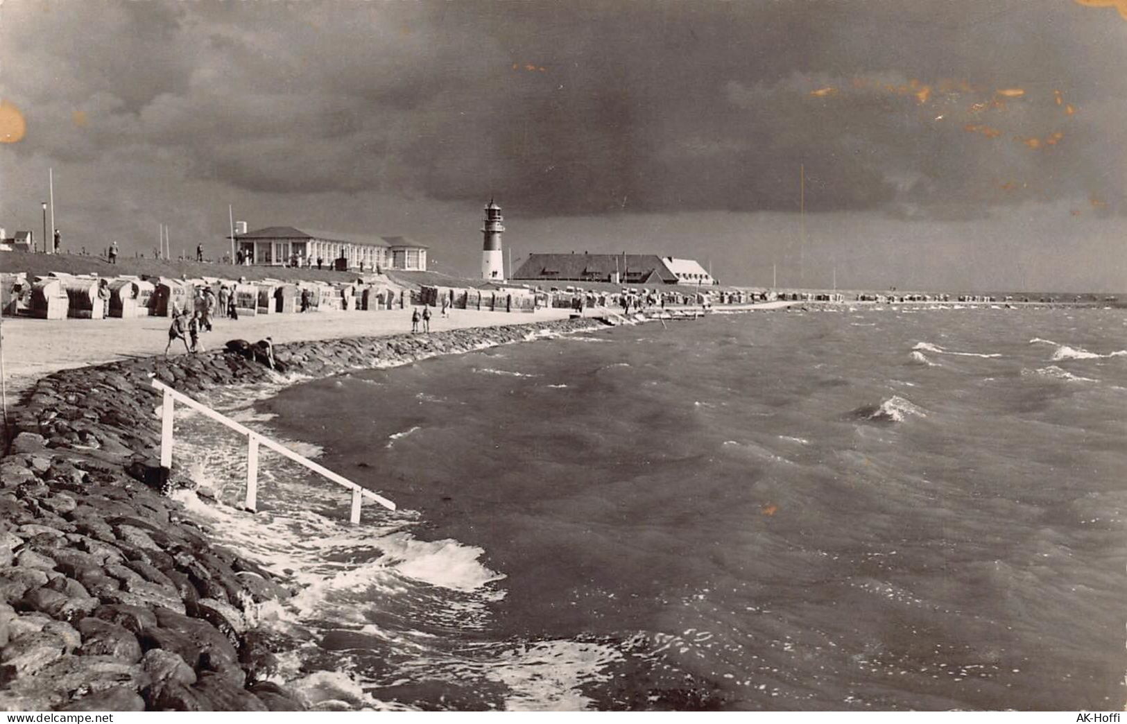 Büsum, Strandkörbe Am Südstrand Leuchtturm - Büsum