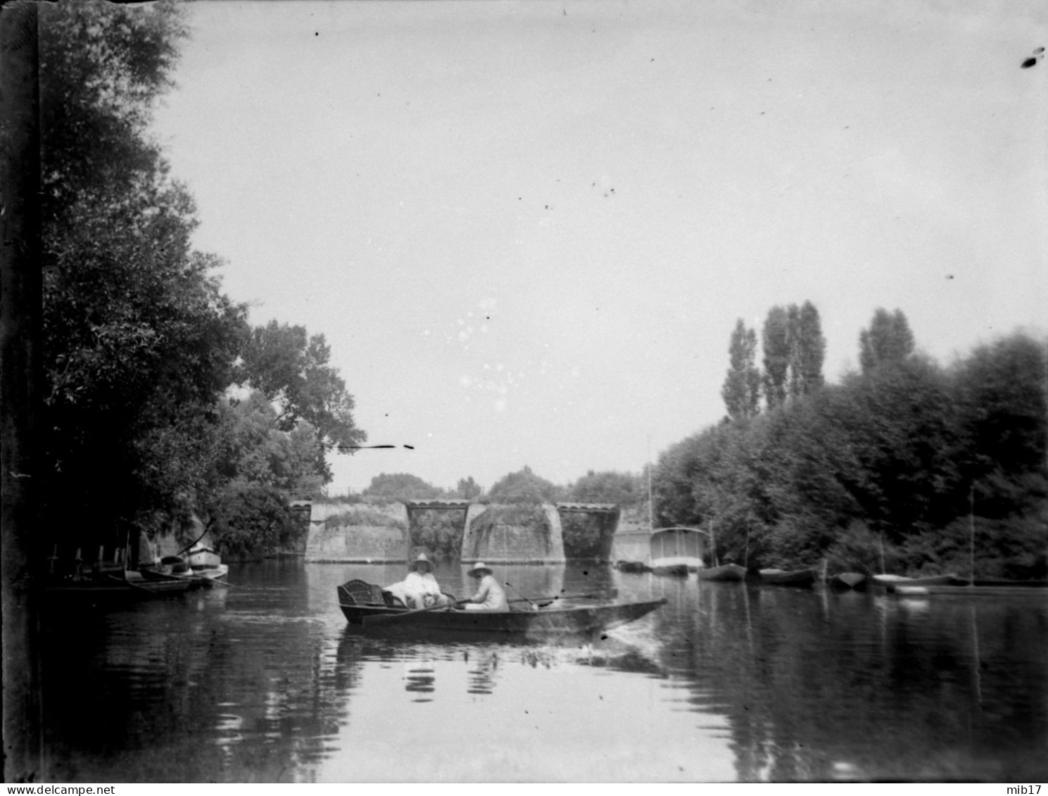 Plaque Photo En Verre. Villennes Sur Seine Yvelines 78 - Le Vieux Pont "XIII ème Siècle" Reliant L'ile à La Gare - Plaques De Verre