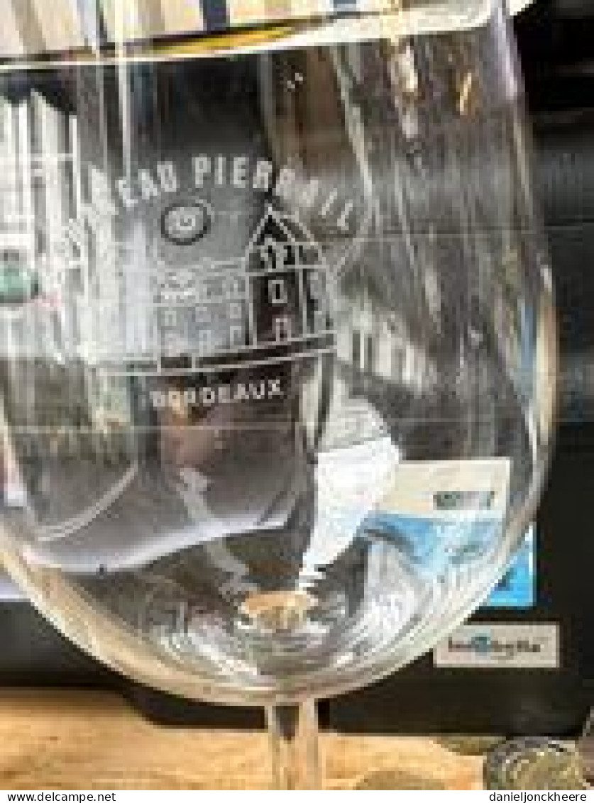 Chateau Pierrail Glas Wine Vin Wjin Bordeaux - Alcohol