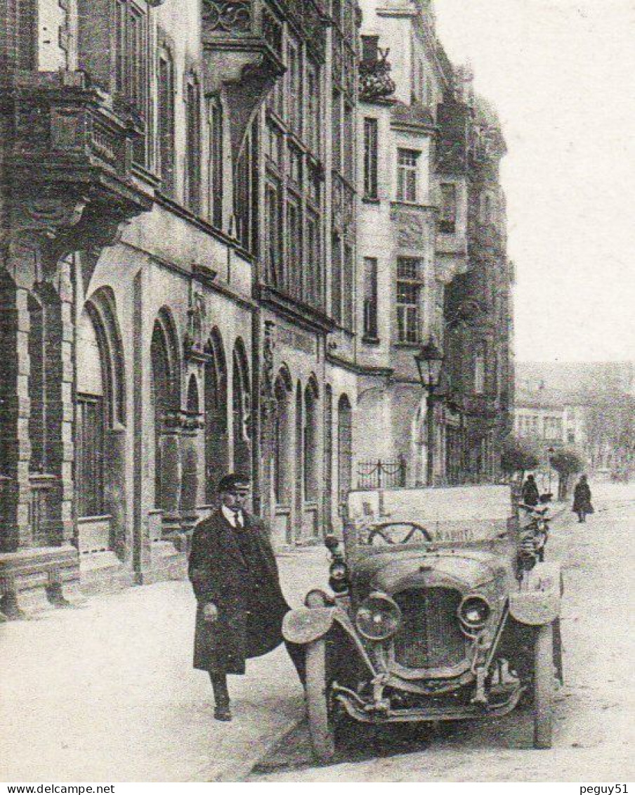 57. Thionville. Rue Général De Castelnau. Ancienne Voiture Avec Son Chauffeur. 1927 - Thionville