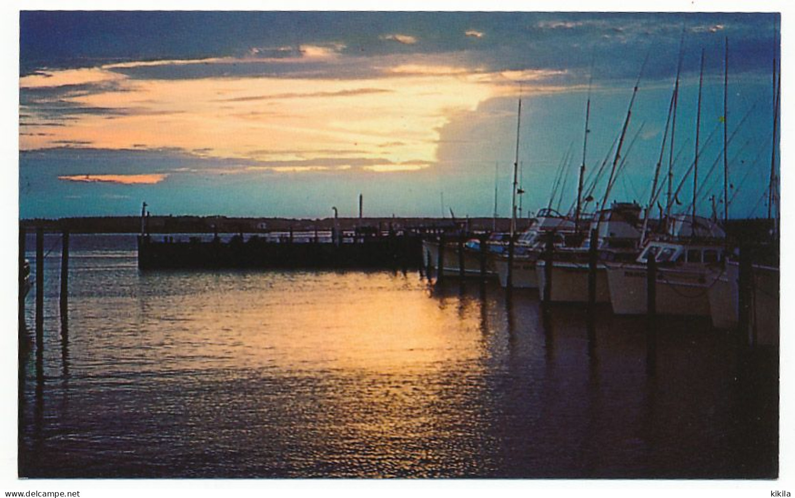CPSM 9 X 14 Etats Unis USA (6) Maryland OCEAN CITY Sunset On The Marlin Fleet  Coucher De Soleil  Port - Ocean City