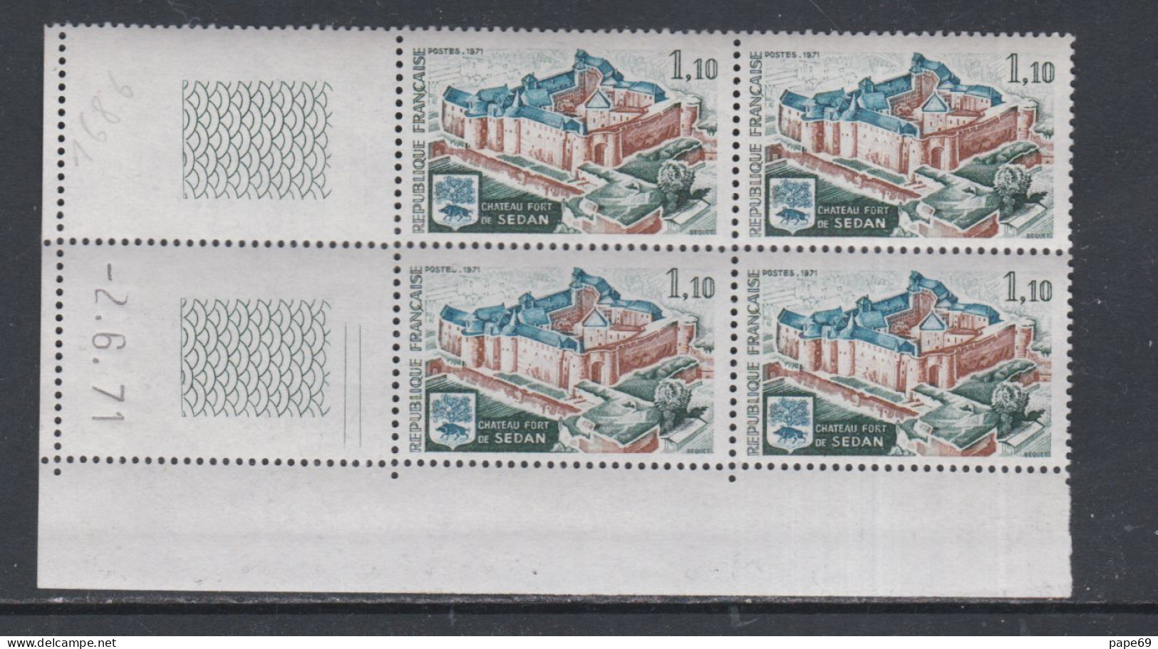 France  N° 1686 XX Château Fort De Sedan En Bloc De 4 Coin Daté Du 2 . 6 . 71 ;2 Traits Sans Charnière, TB - 1970-1979