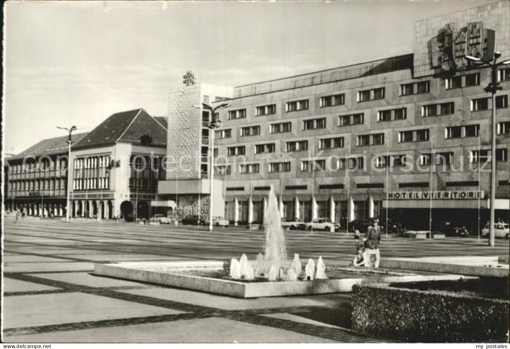 72461862 Neubrandenburg Hotel Vier Tore Karl Marx Platz Springbrunnen Neubranden - Neubrandenburg