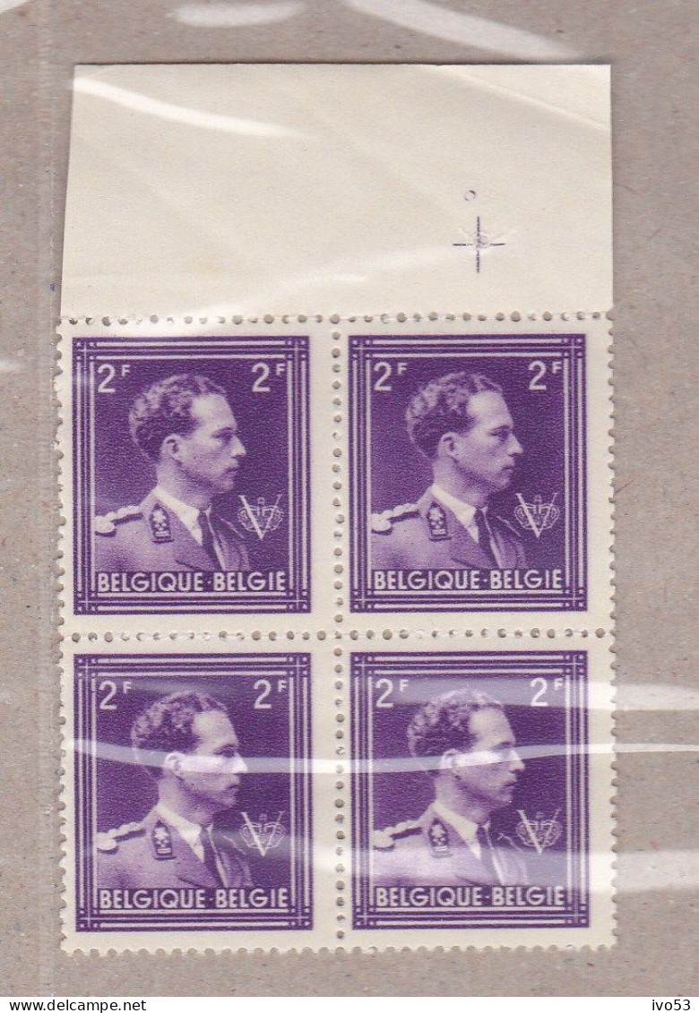 1944 Nr 693** Zonder Scharnier,blokje Van 4,zegel Uit Reeks Leopold III.OBP 11 Euro. - 1936-1957 Open Kraag