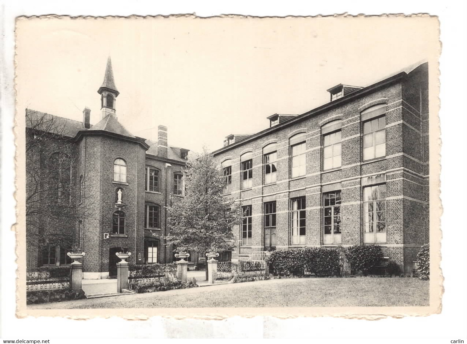 Flobecq Institut Notre Dame Cour De Récréation - Vloesberg