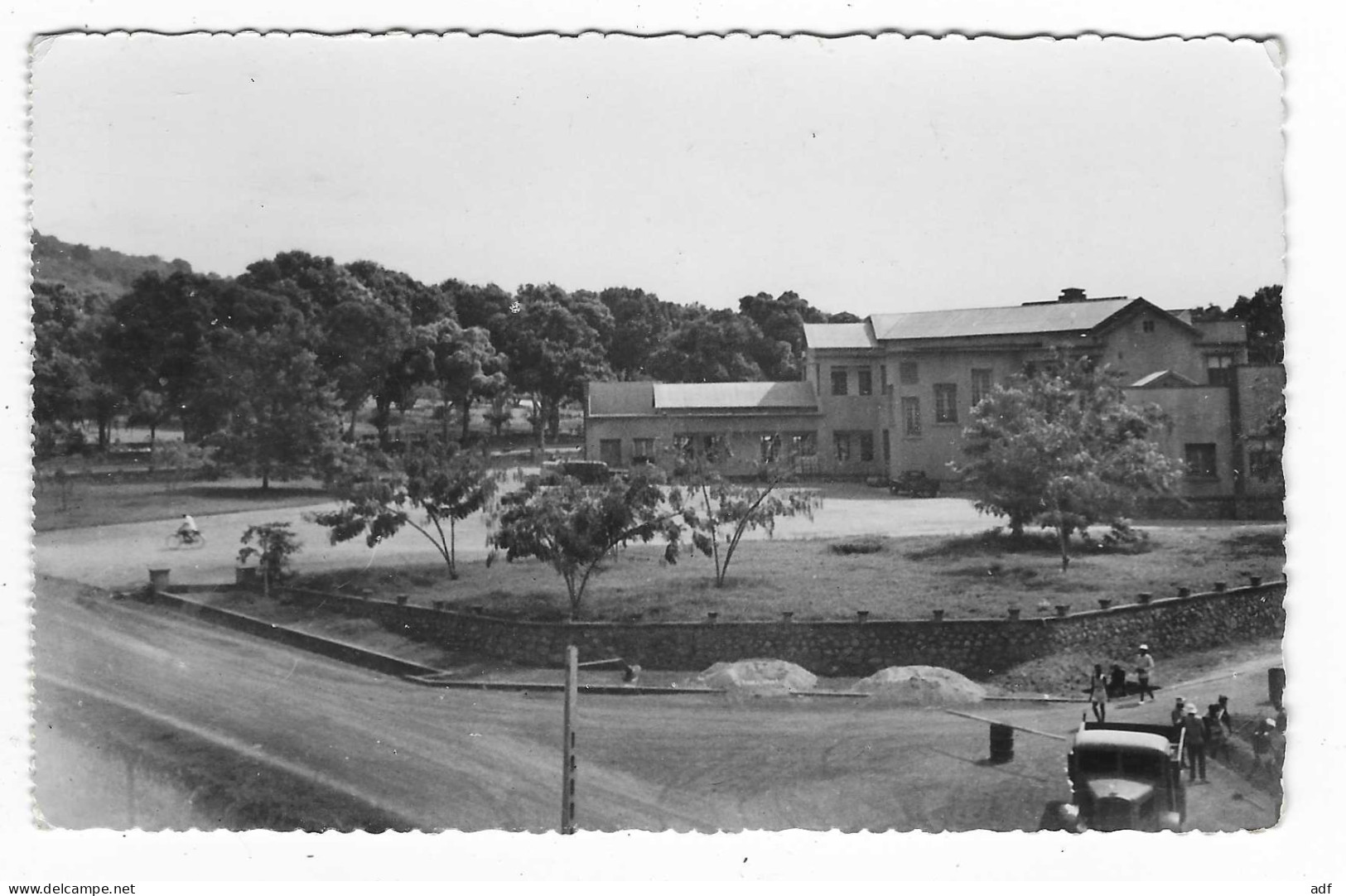 CPSM BANGUI, LA MAIRIE, Format 9 Cm Sur 14 Cm Environ, REPUBLIQUE CENTRAFRICAINE RCA - Centrafricaine (République)