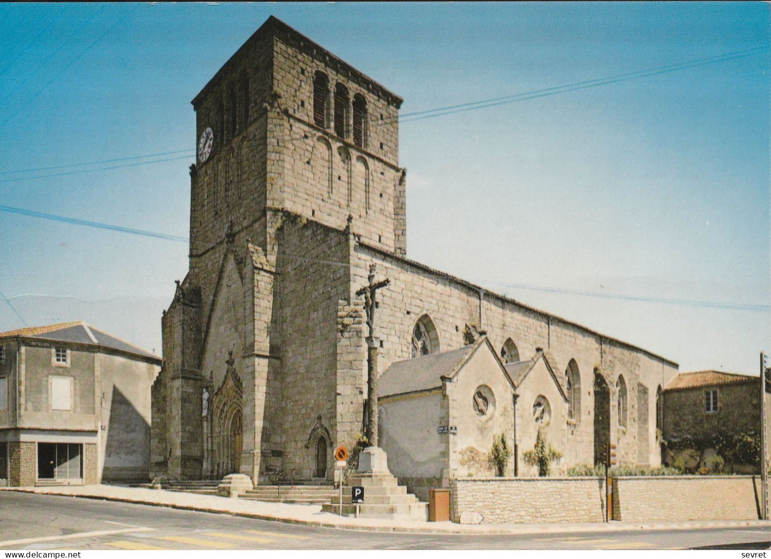 LES HERBIERS . -  L'Eglise  . CPM - Les Herbiers