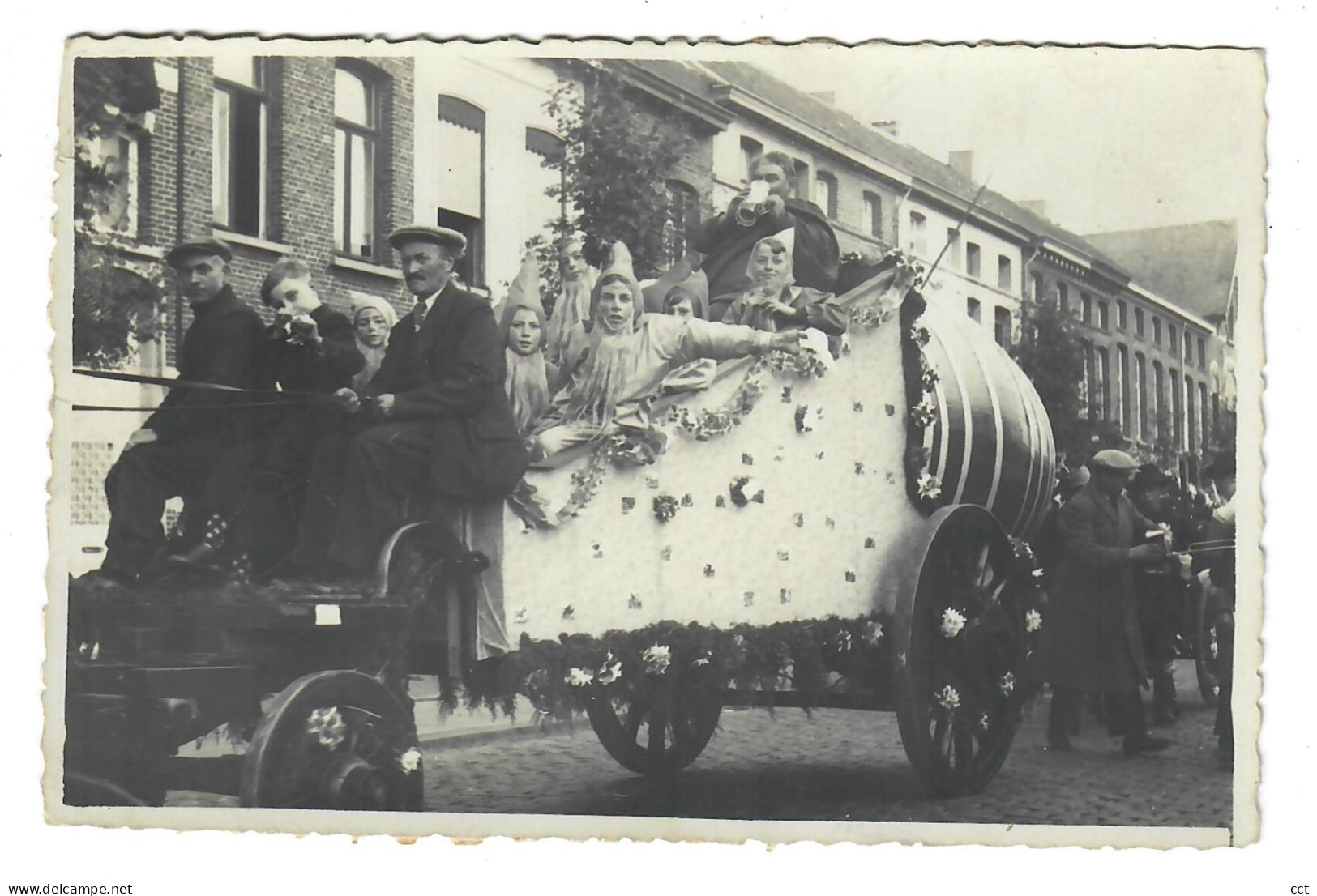 Lier  FOTOKAART Van Een Optocht (carnaval ?) Op De Antwerpse Steenweg - Lier