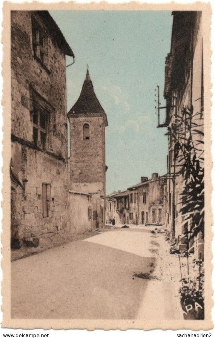 82. LAUZERTE. Gendarmerie Et Vieille Maison Historique. 9 - Lauzerte