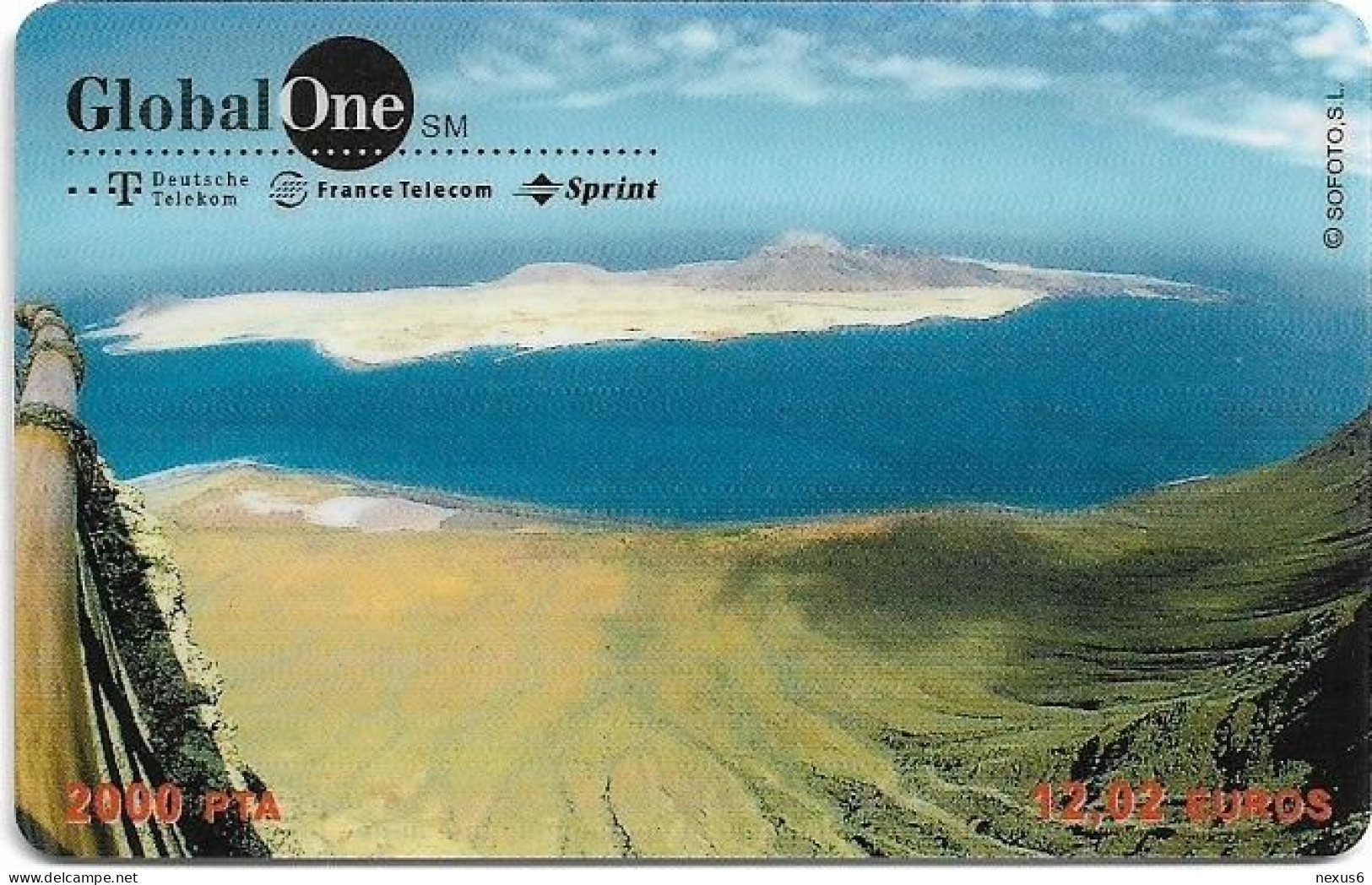 Spain - GlobalOne - Airview Of Island, Exp. 08.2000, Remote Mem. 2.000Pta, Used - Otros & Sin Clasificación