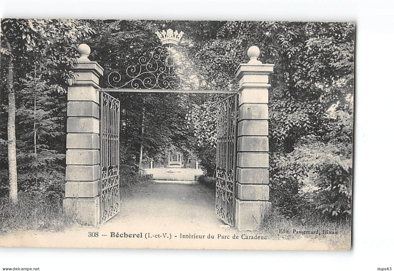 BECHEREL - Intérieur Du Parc De Caradeuc - Très Bon état - Bécherel