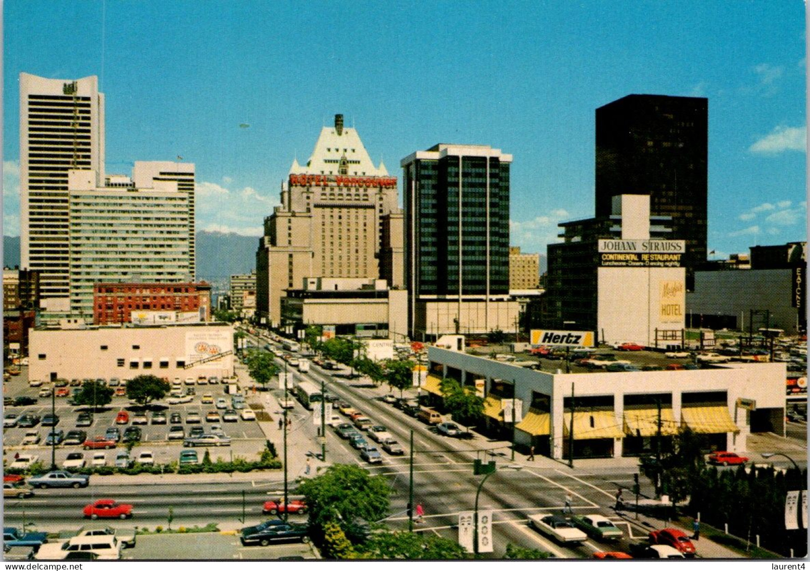 11-3-2025 (2 Y 42) Canada - City Of Vancouver  (2 Postcards) - Vancouver