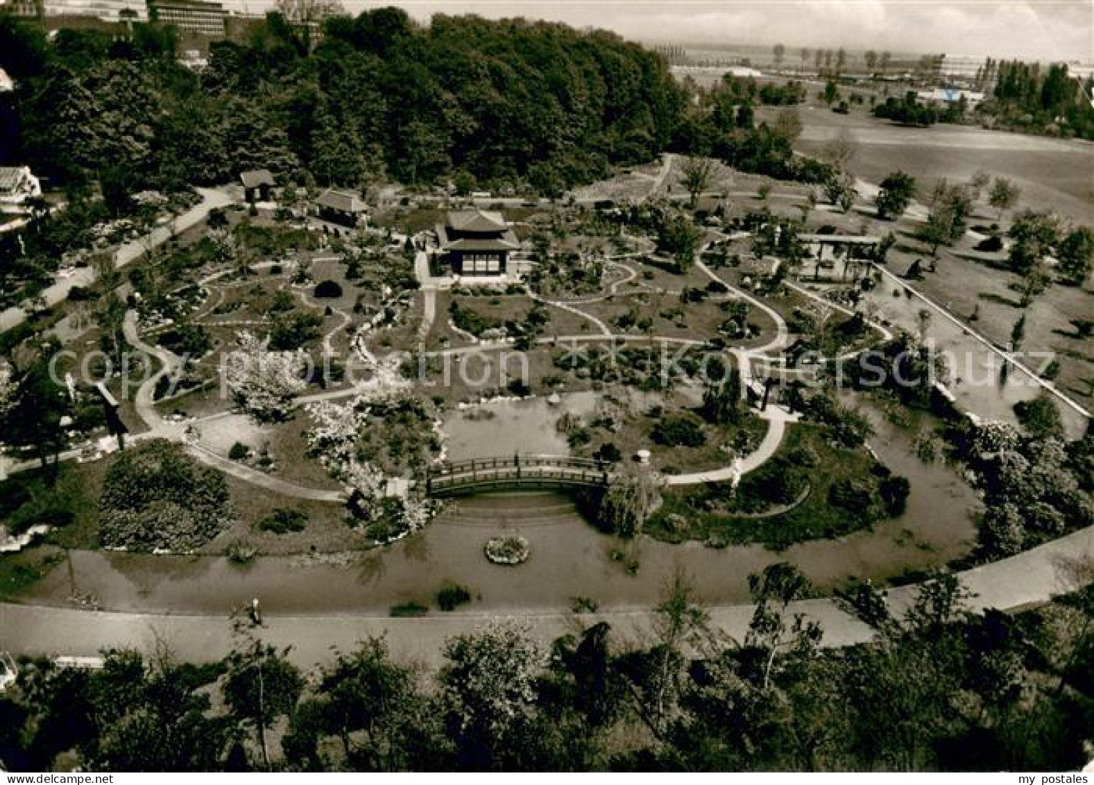 73683831 Leverkusen Fliegeraufnahme Farbenfabrik Bayer AG Japanischer Garten Lev - Leverkusen