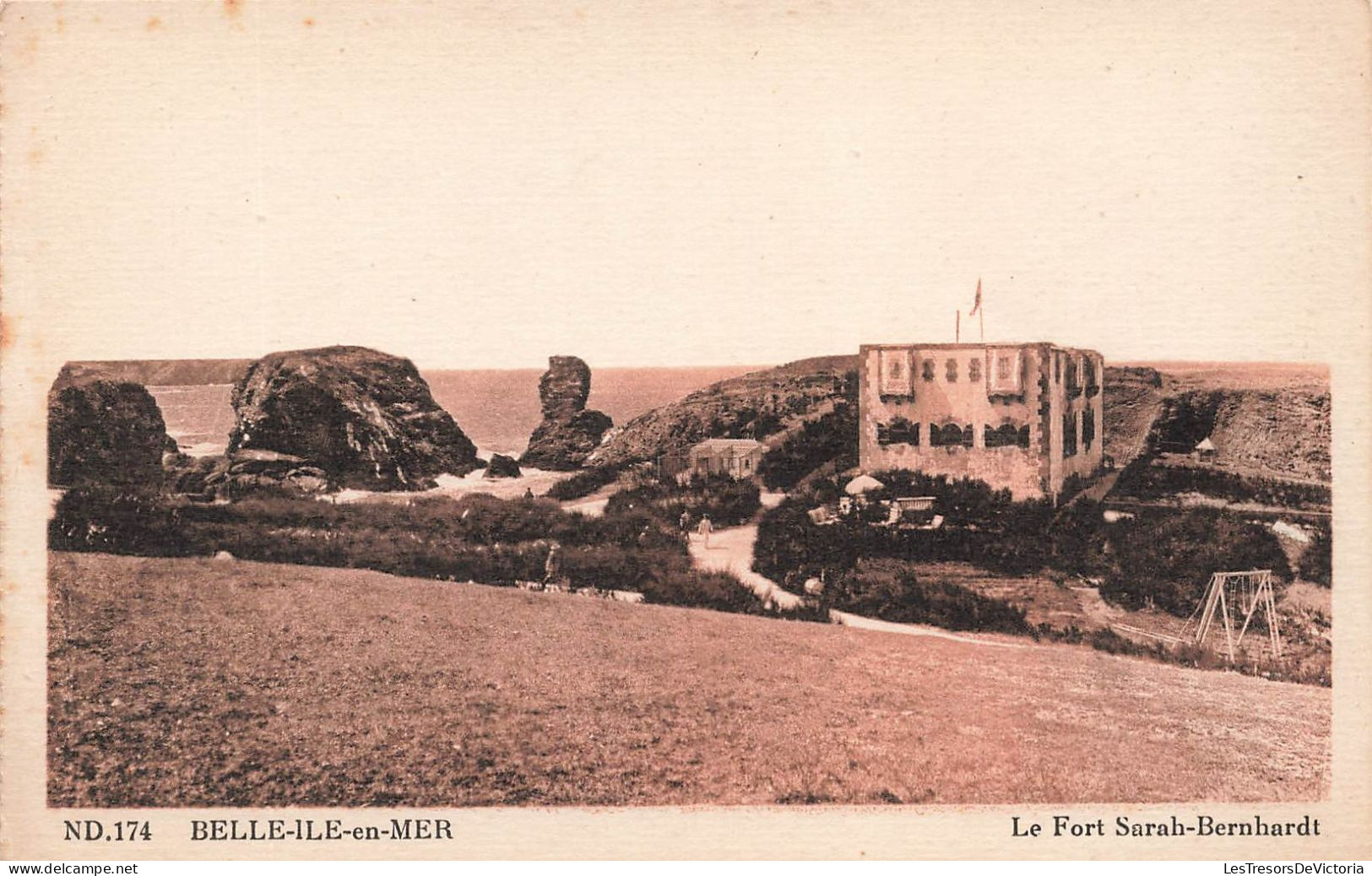 FRANCE - Belle Ile En Mer - Vue D'ensemble Sur Le Fort Sarah Bernhardt - Vue Au Loin De La Mer - Carte Postale Ancienne - Belle Ile En Mer