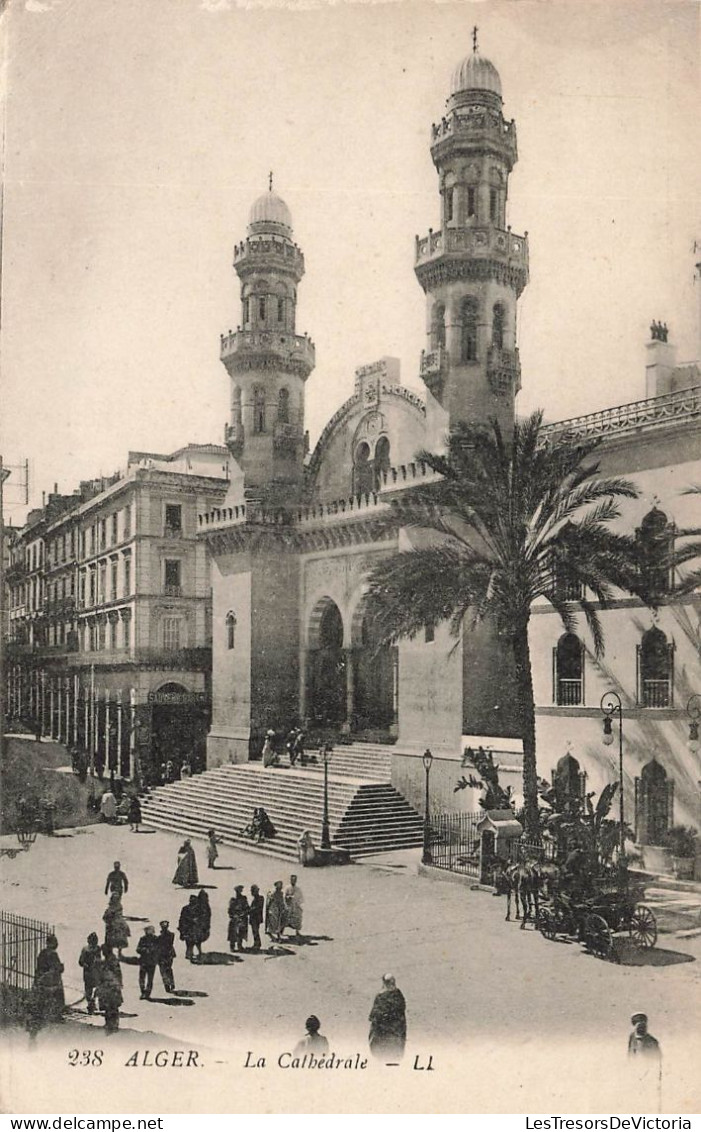 ALGERIE - Villes - Alger - Vue Panoramique De L'entrée De La Cathédrale - L L - Animé - Carte Postale Ancienne - Alger