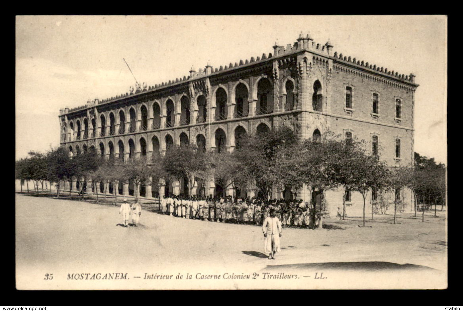 ALGERIE - MOSTAGANEM - INTERIEUR DE LA CASERNE COLONIEU 2E TIRAILLEURS - Mostaganem