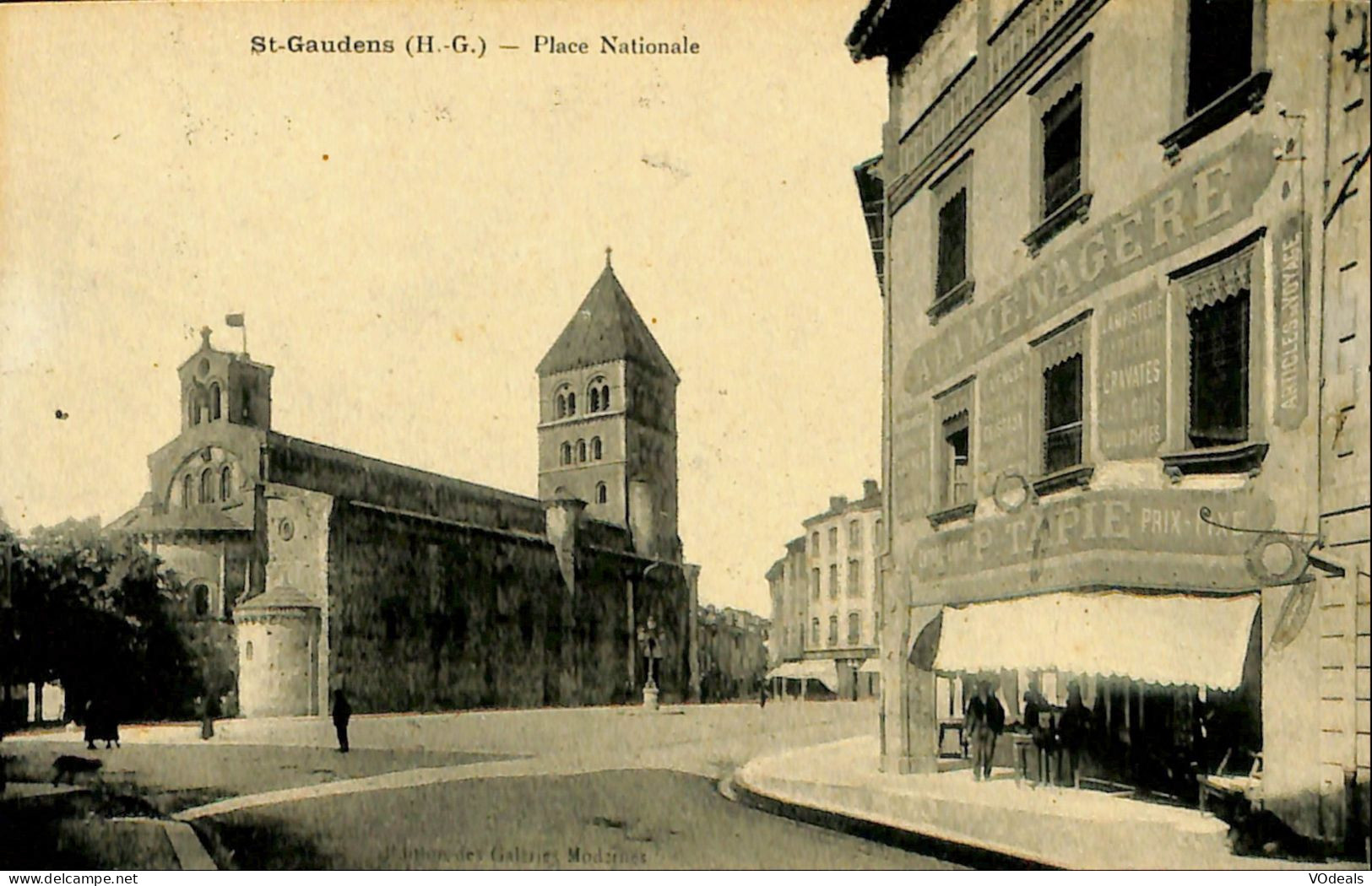 France - (31) Haute Garonne - Saint Gaudens - St-Gaudens - Place Nationale - Saint Gaudens