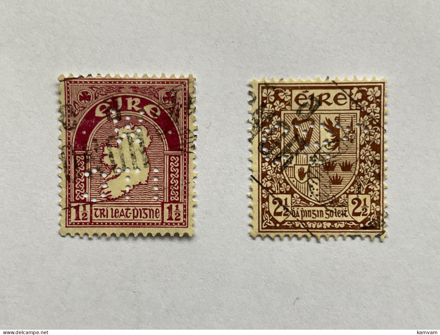 EIRE 2 Perfin Stamps - Oblitérés