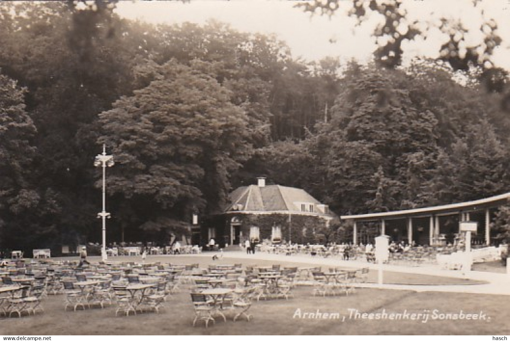 3694	61	Arnhem, Theeschenkerij Sonsbeek  - Arnhem