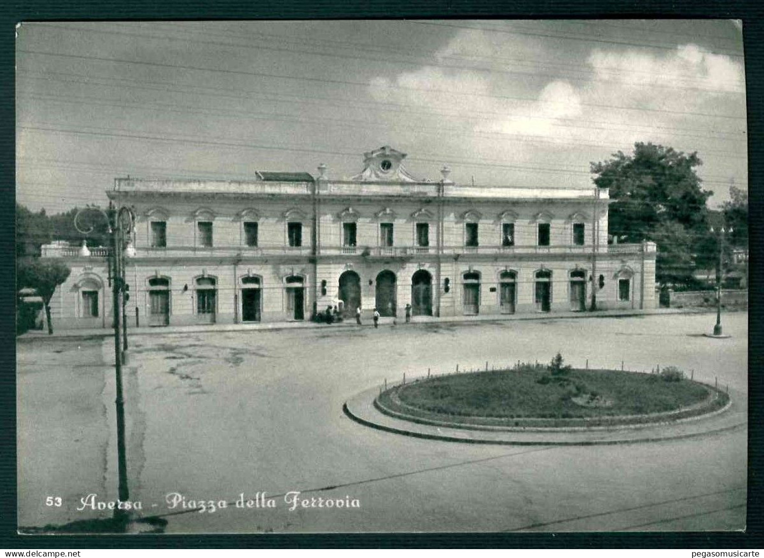 BD025 - AVERSA - PIAZZA DELLA FERROVIA - ANIMATA 1950 CIRCA RAILWAYS STATION - Aversa