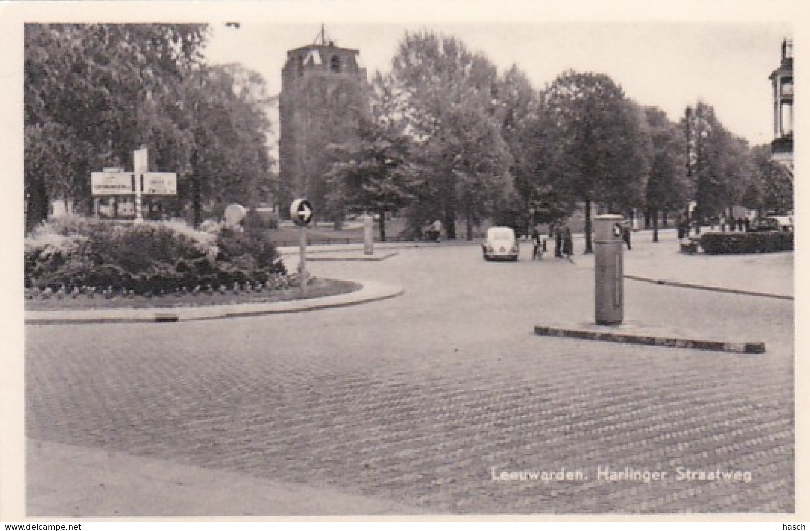 3755	14	Leeuwarden, Harlinger Straatweg (minuscule Vouwtjes In De Hoeken) - Leeuwarden