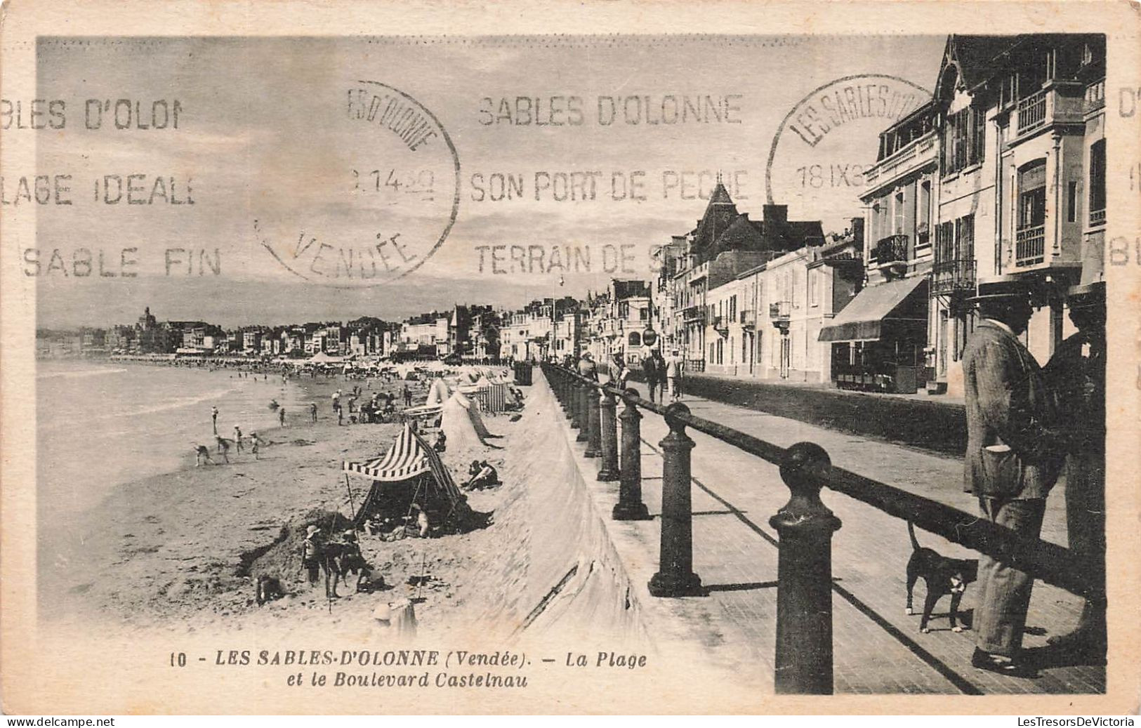 FRANCE - Les Sables D'Olonne - La Plage Et Le Boulevard Castelnau - Tentes - Animé - Carte Postale Ancienne - Sables D'Olonne